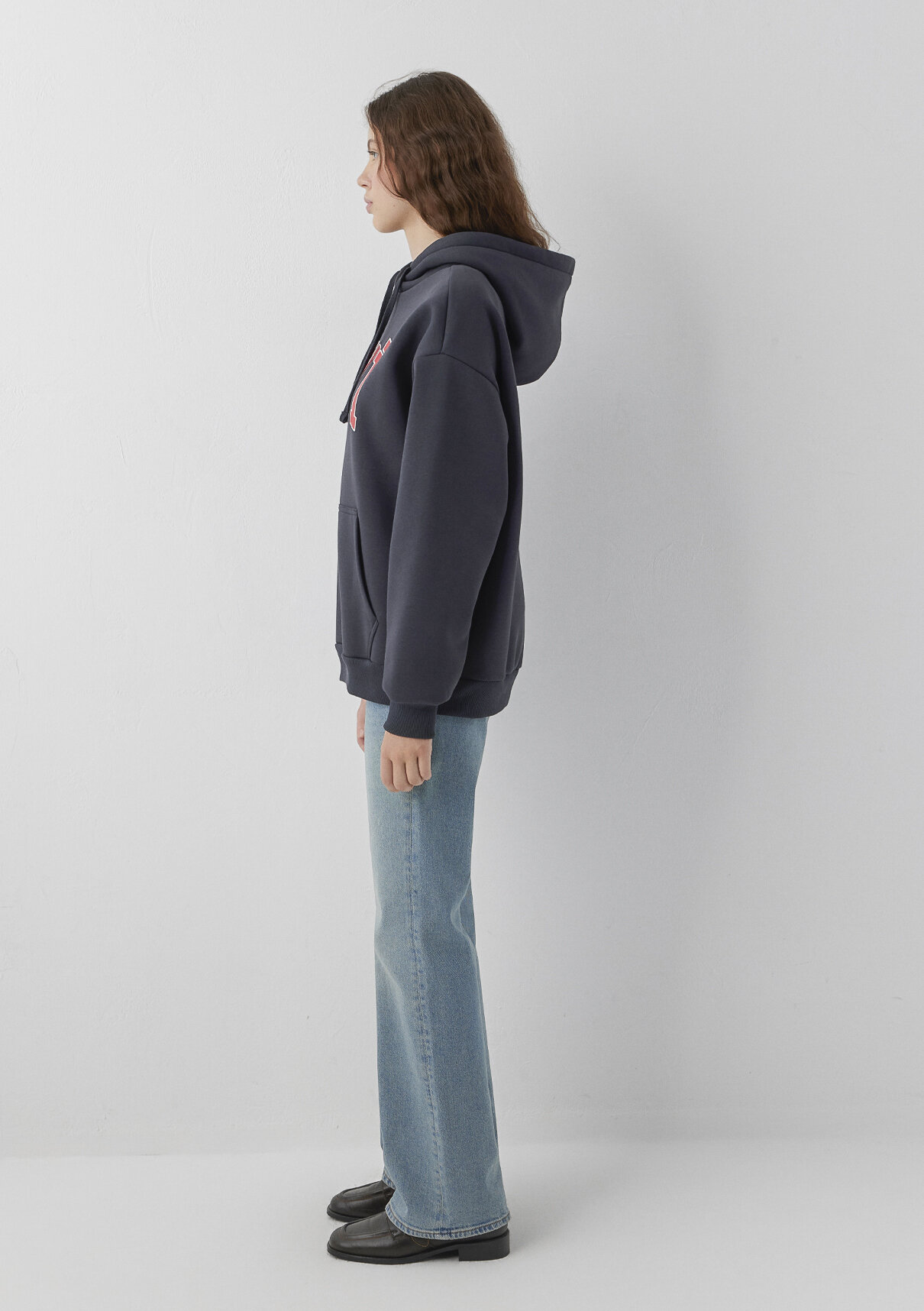 Mavi Logo Baskılı Kapüşonlu Antrasit Sweatshirt görsel 5