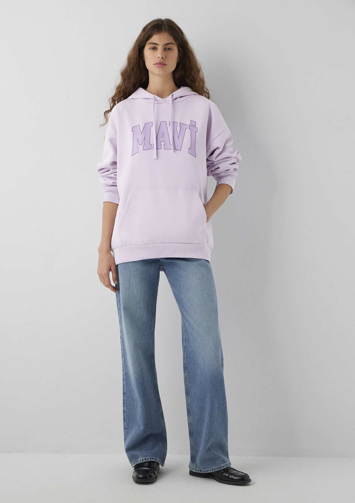 Mavi Logo Baskılı Kapüşonlu Lila Sweatshirt görsel 2