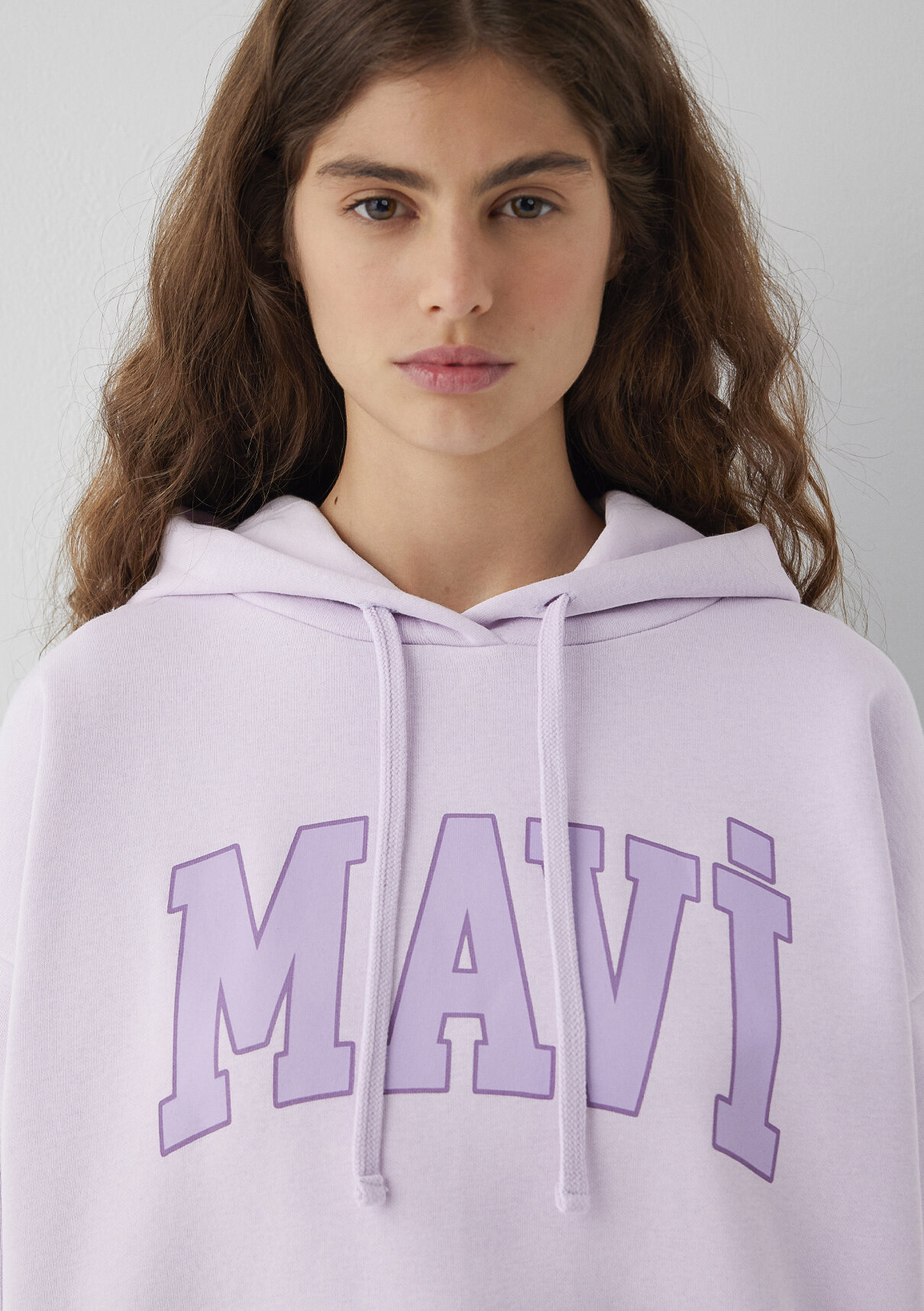 Mavi Logo Baskılı Kapüşonlu Lila Sweatshirt görsel 6