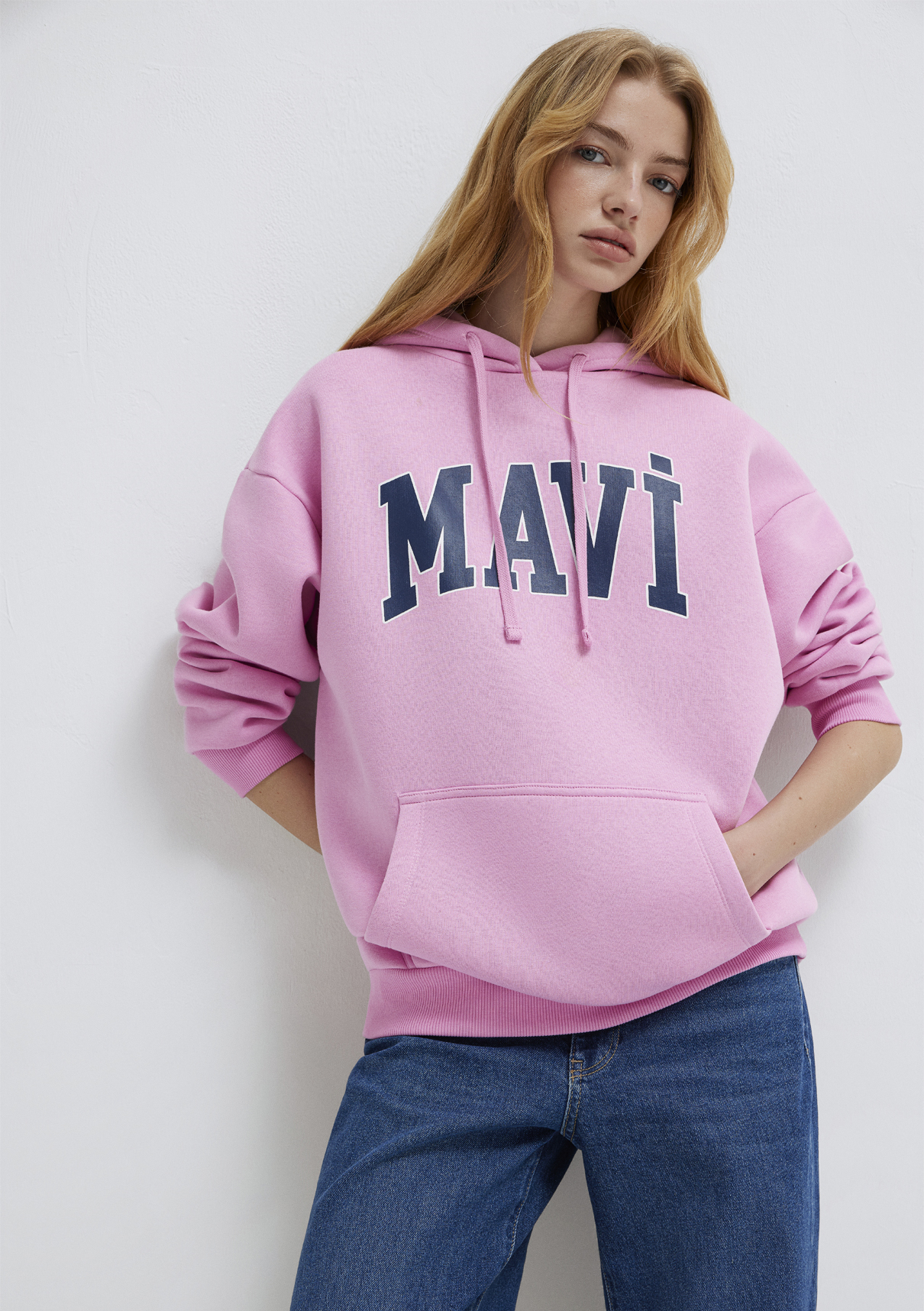 Mavi Logo Baskılı Kapüşonlu Pembe Sweatshirt görsel 2