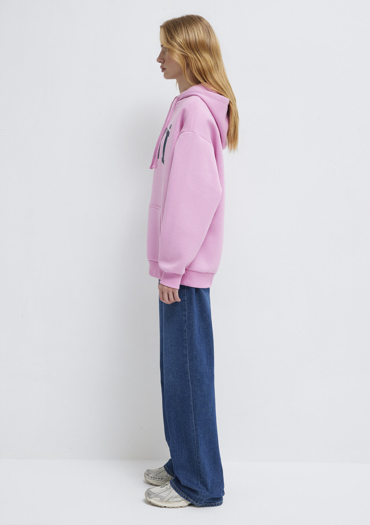 Mavi Logo Baskılı Kapüşonlu Pembe Sweatshirt görsel 4