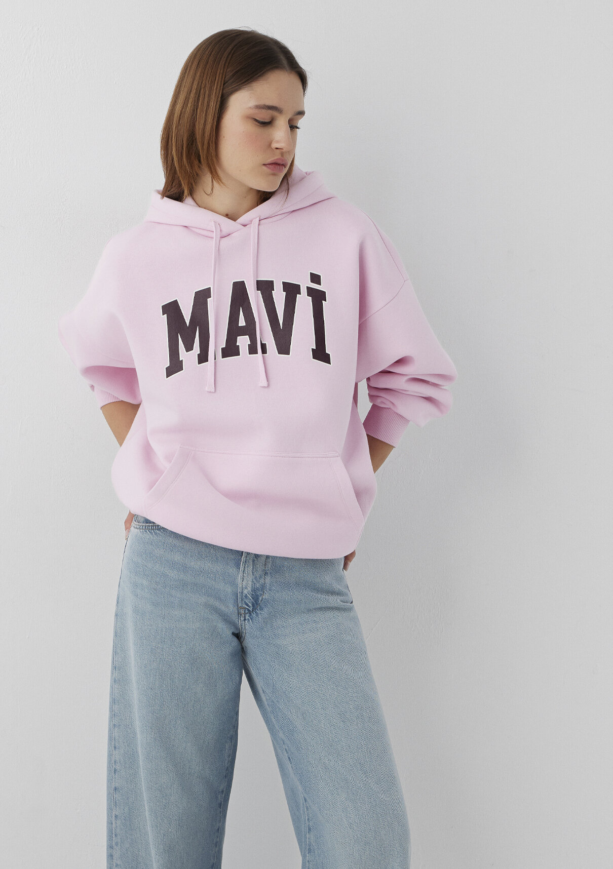 Mavi Logo Baskılı Kapüşonlu Pembe Sweatshirt görsel 2