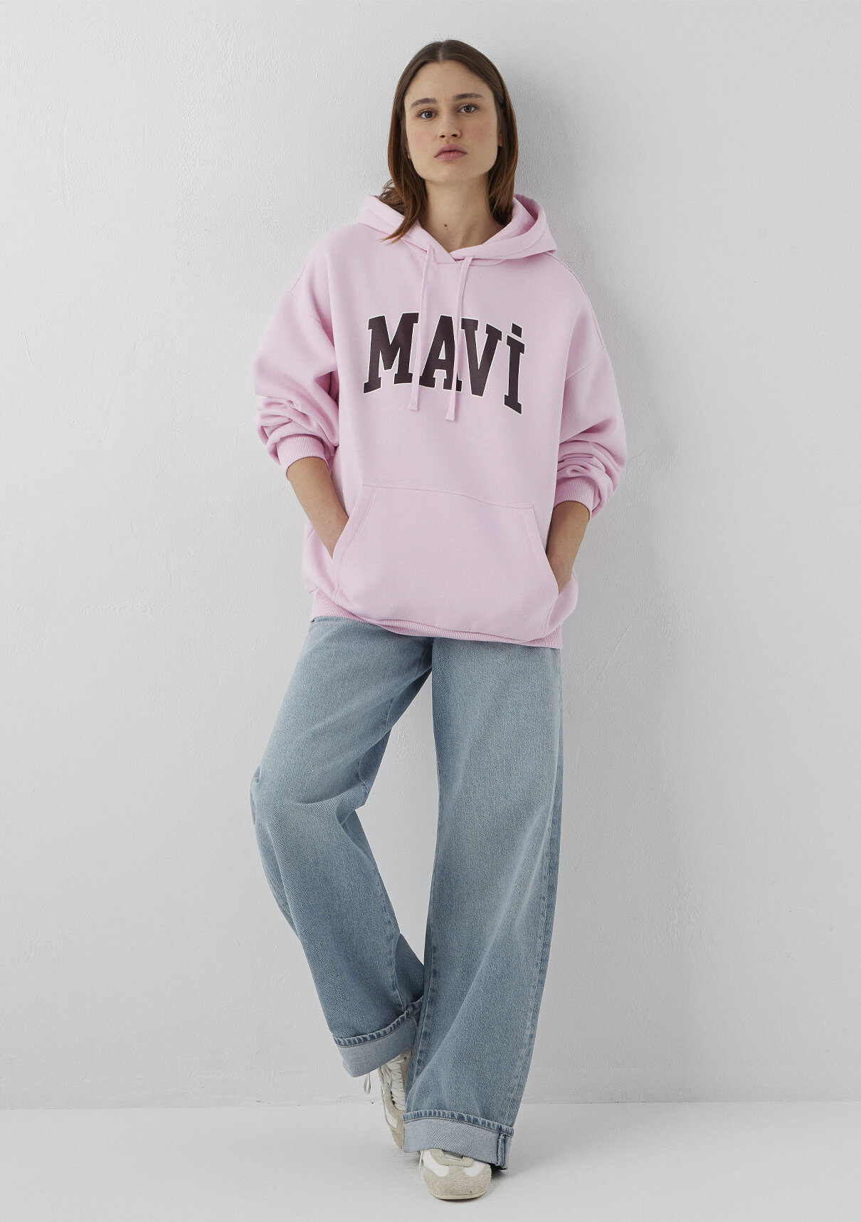 Mavi Logo Baskılı Kapüşonlu Pembe Sweatshirt görsel 3