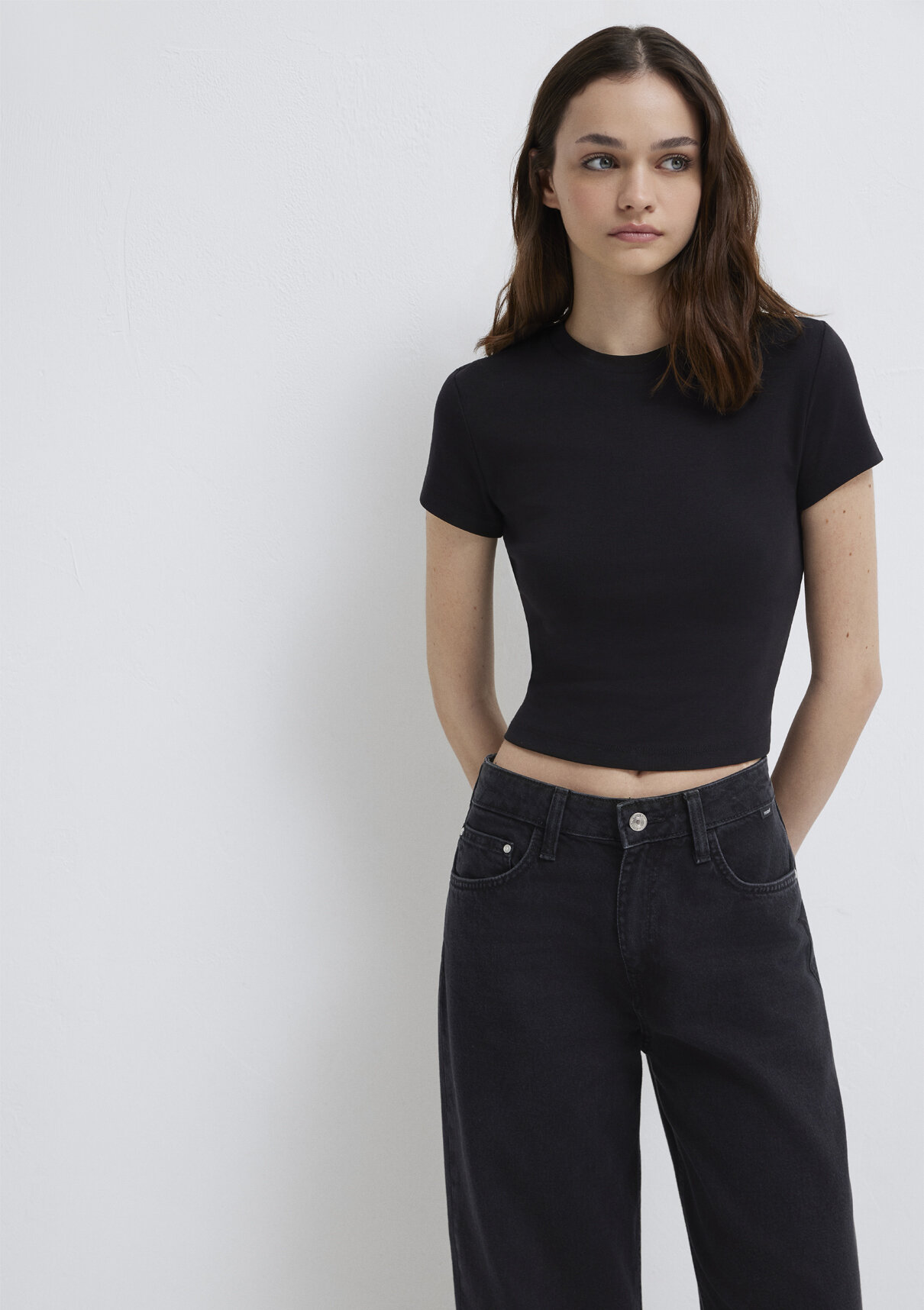 Mavi Siyah Basic Crop Tişört görsel 3