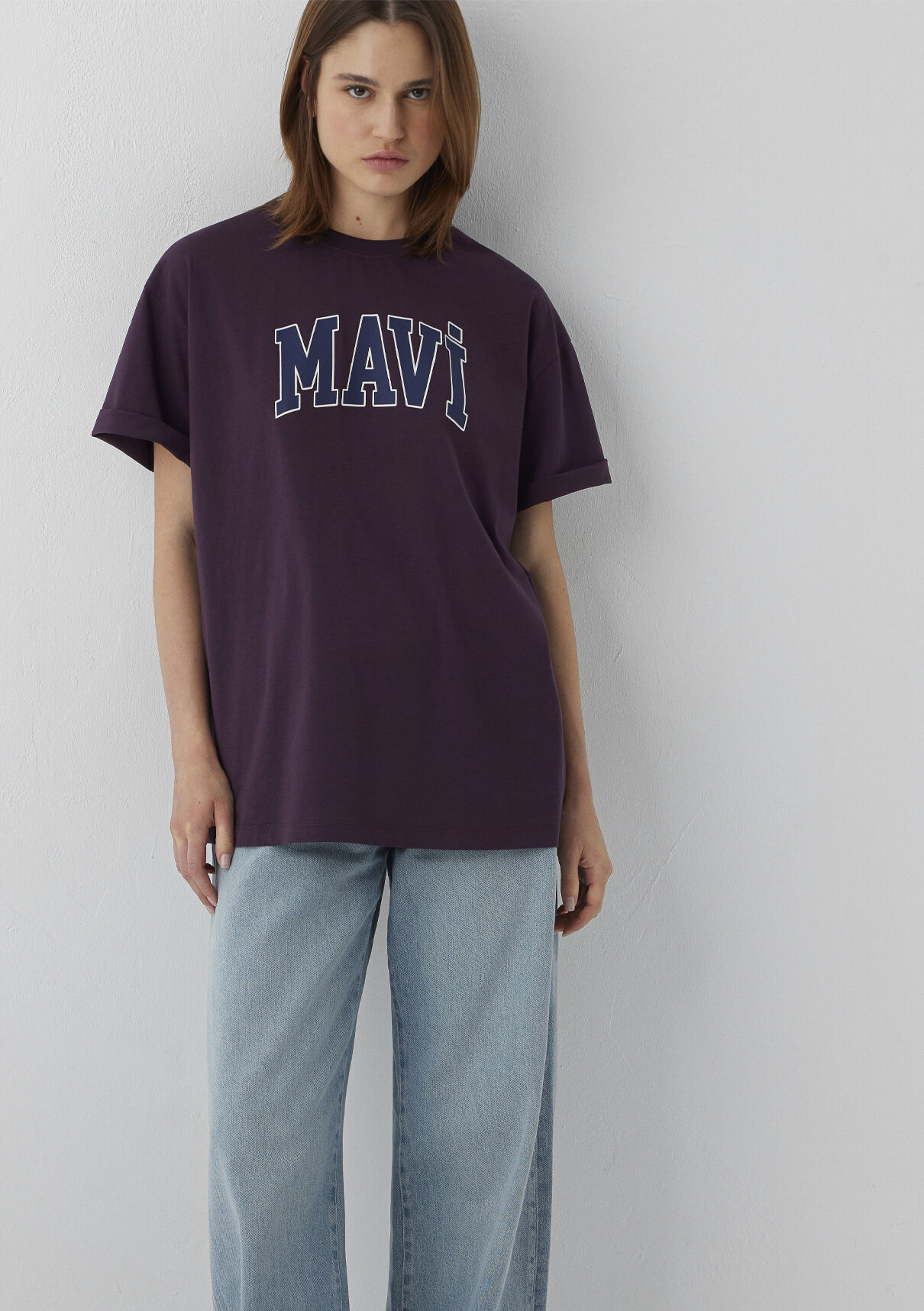 Mavi Logo Baskılı Mor Tişört
