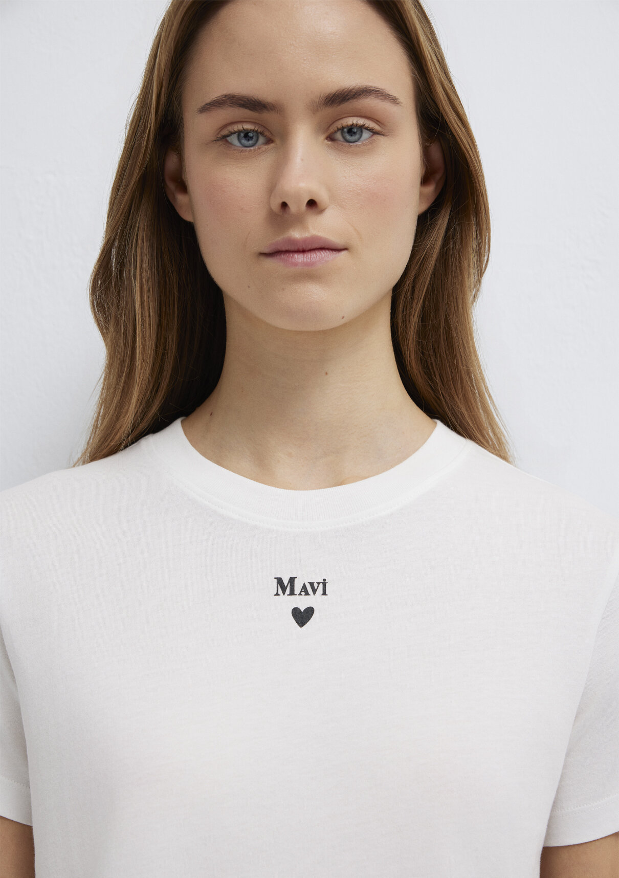 Mavi Logo Baskılı Beyaz Tişört görsel 8