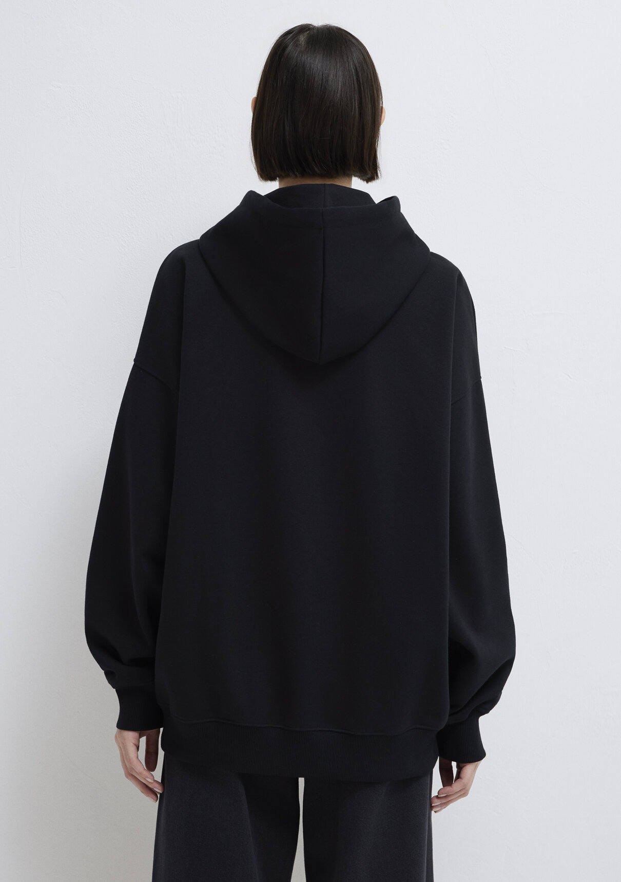 Mavi Kapüşonlu Fermuarlı Siyah Sweatshirt görsel 6