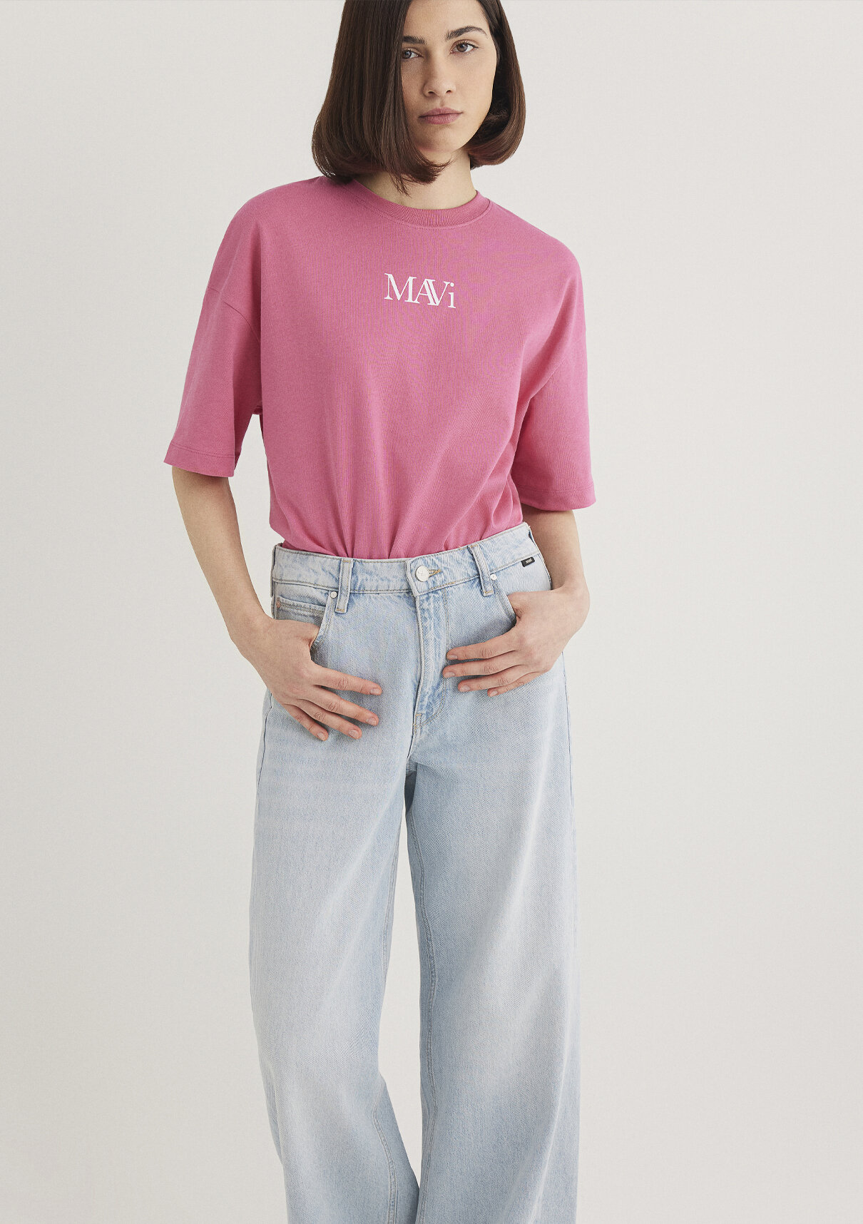 Mavi Logo Baskılı Pembe Tişört görsel 2