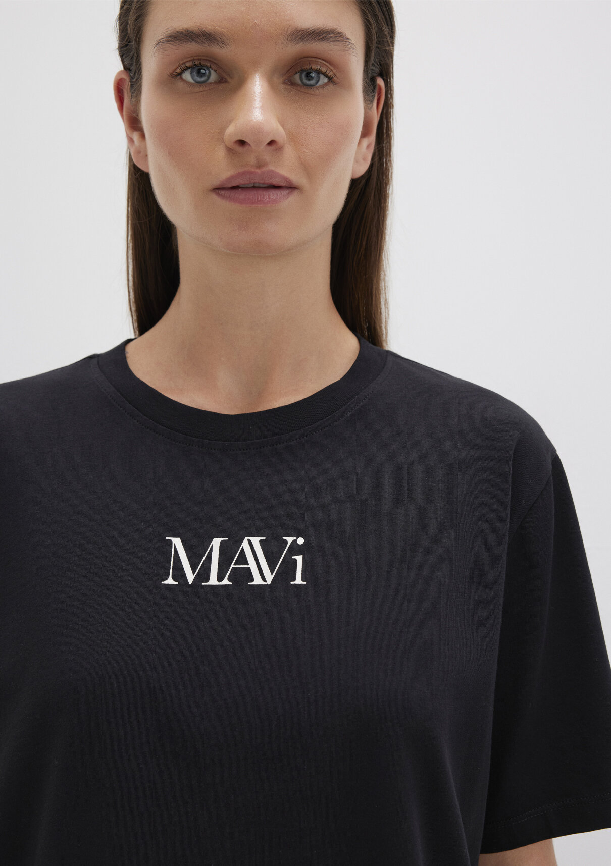 Mavi Logo Baskılı Siyah Tişört görsel 5