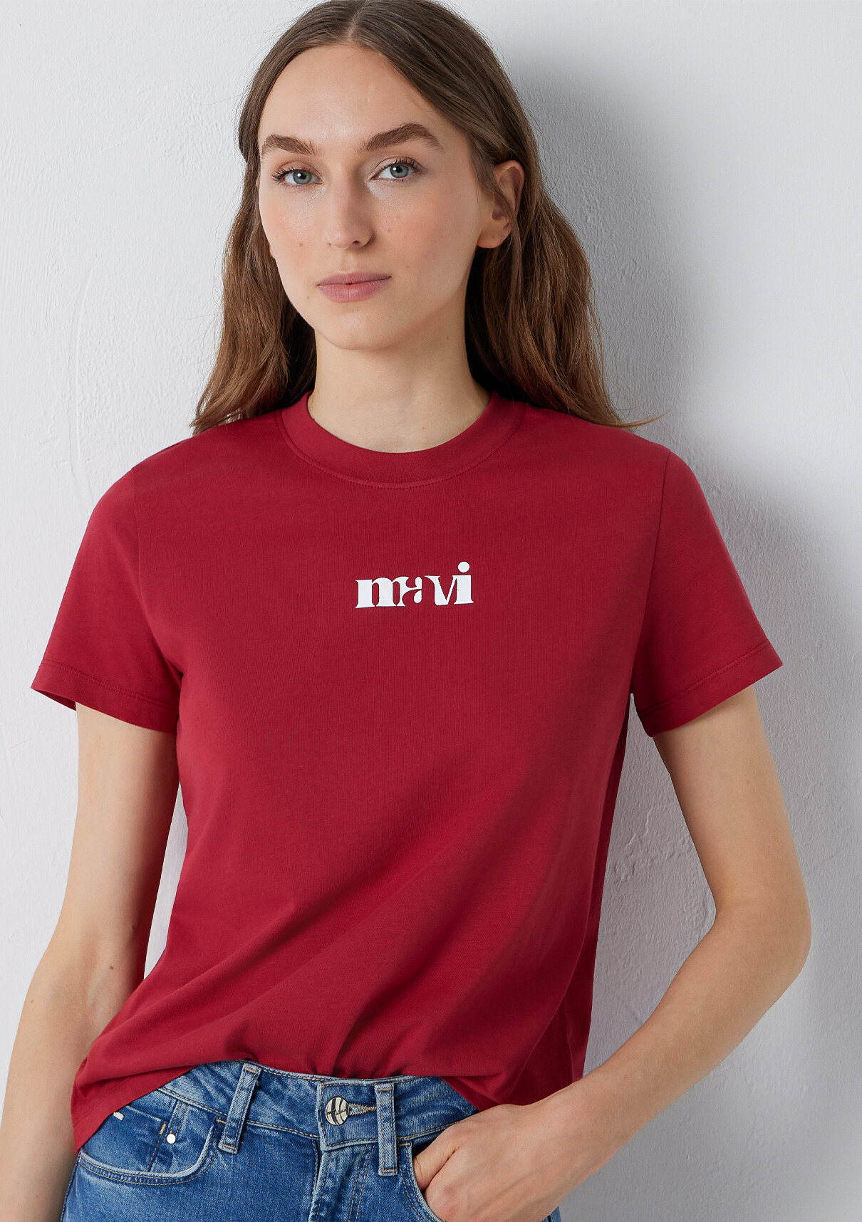 Mavi Logo Baskılı Kırmızı Tişört