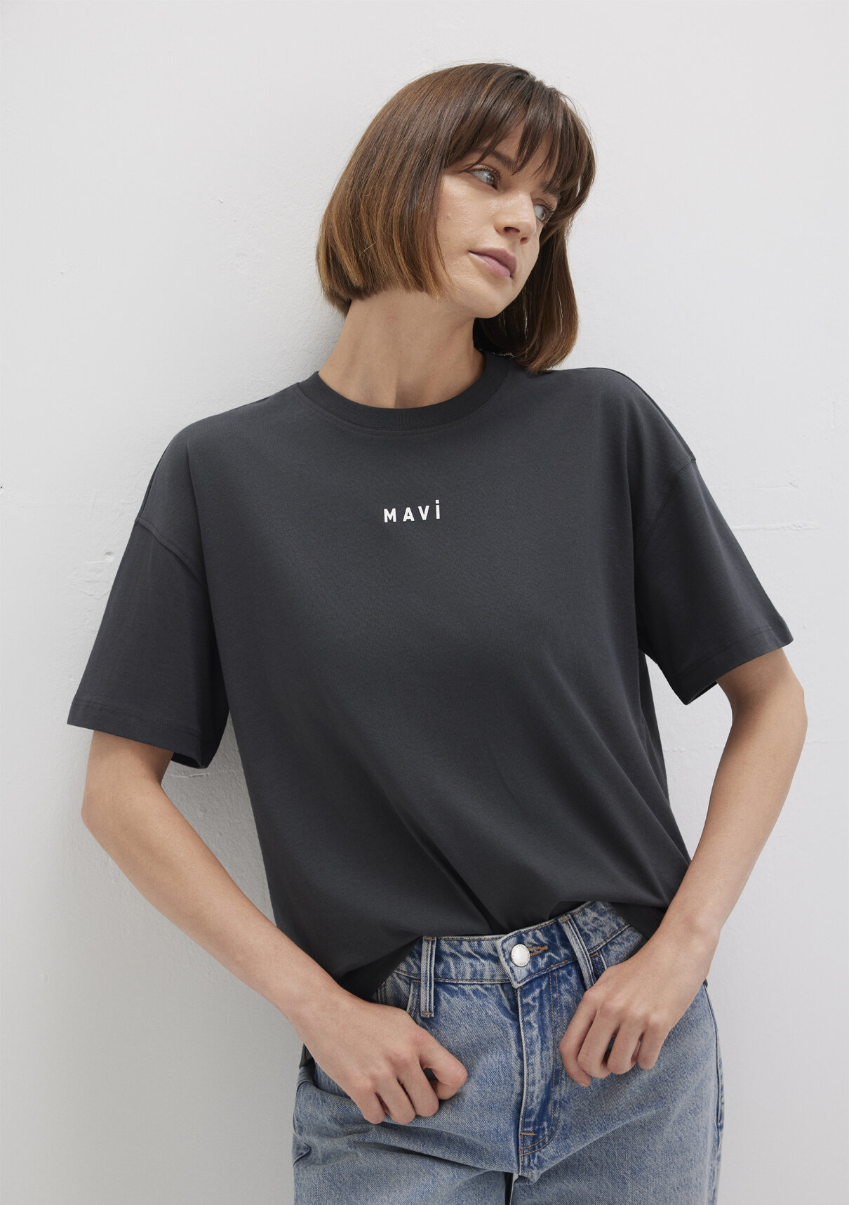 Mavi Logo Baskılı Antrasit Tişört