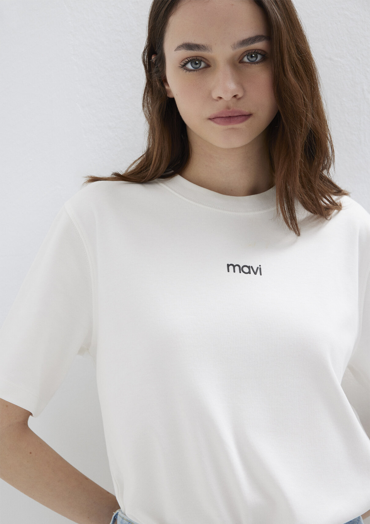 Mavi Logo Baskılı İnterlok Beyaz Tişört
