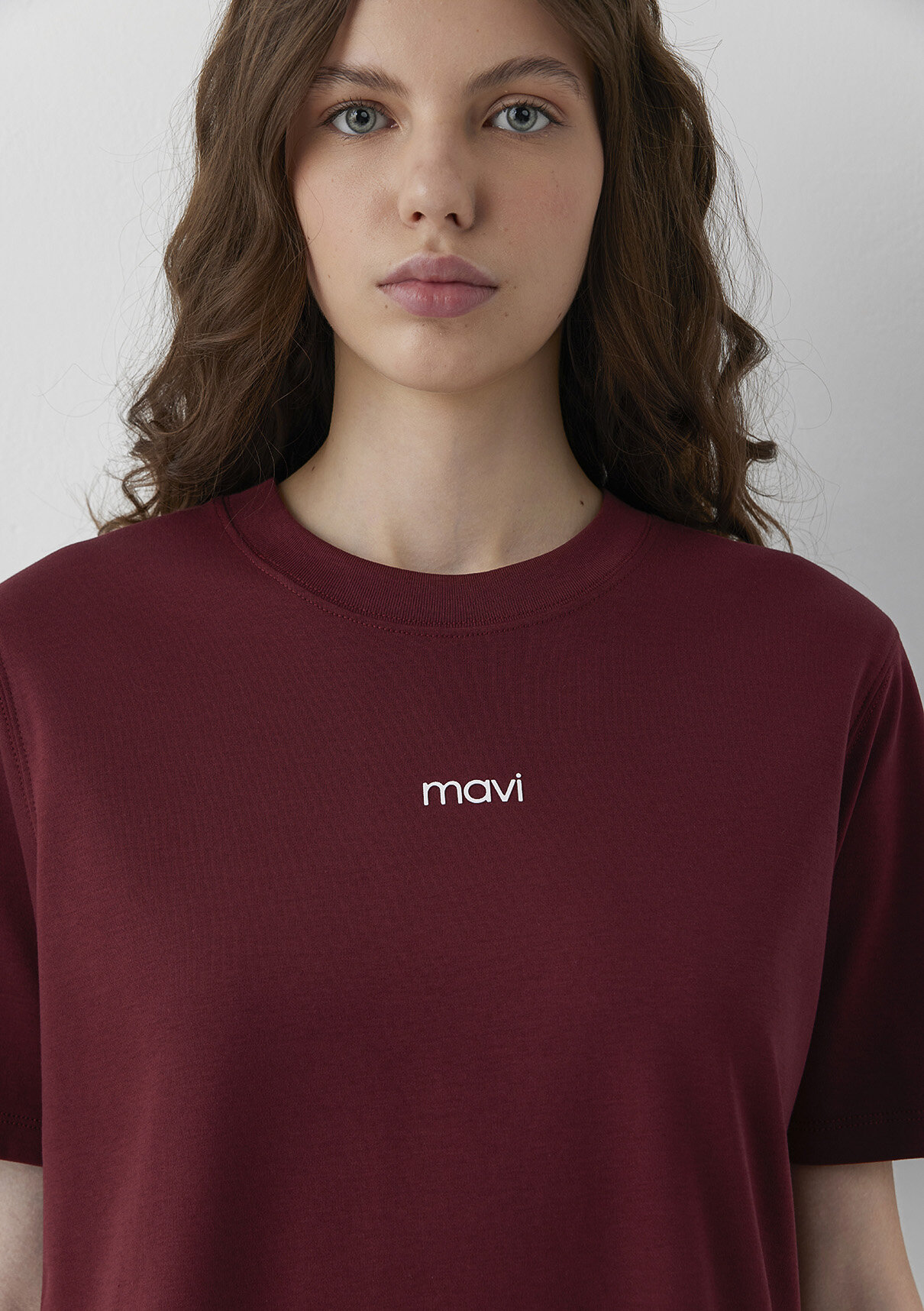Mavi Logo Baskılı İnterlok Bordo Tişört görsel 6