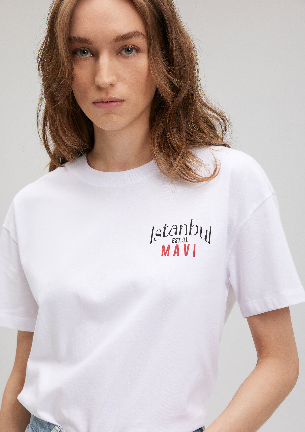 Mavi İstanbul Baskılı Beyaz Tişört