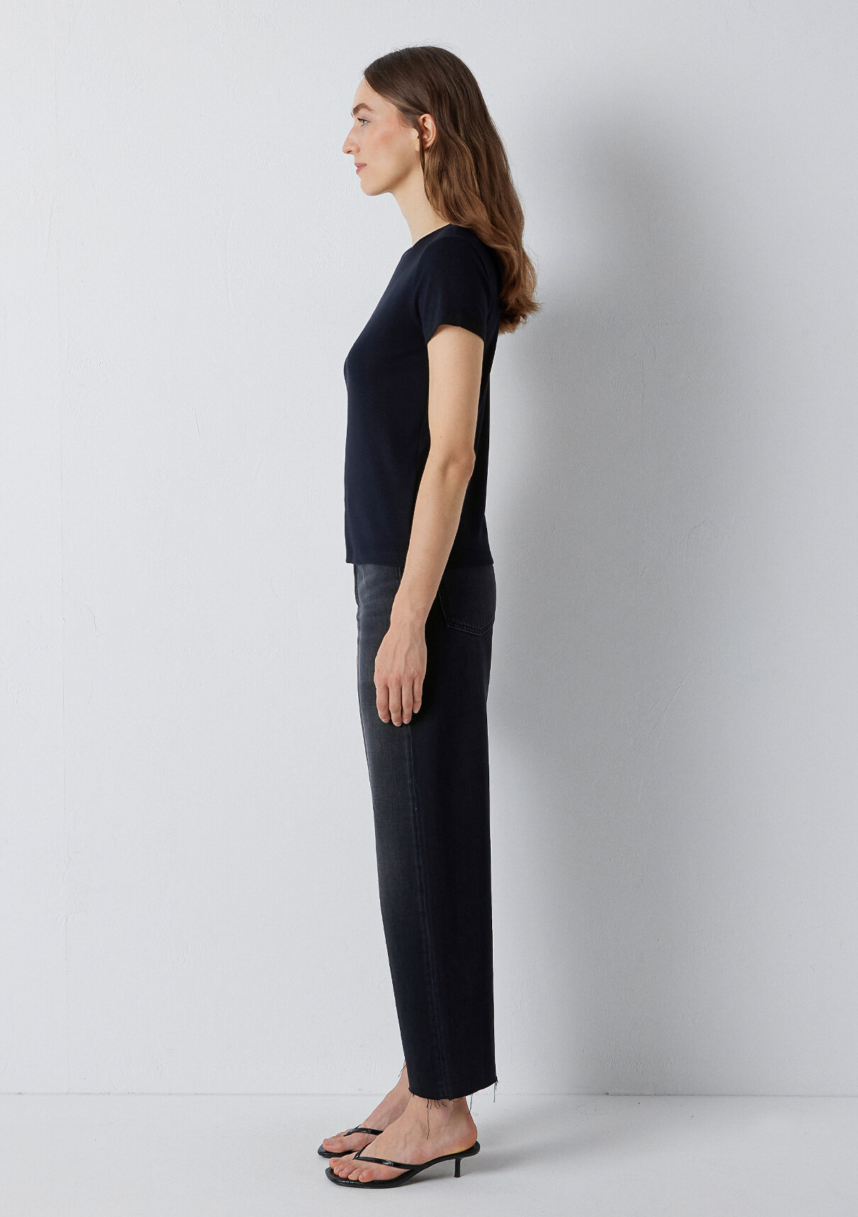 Mavi (TENCEL™) Modal Karışımlı Siyah Basic Tişört görsel 4