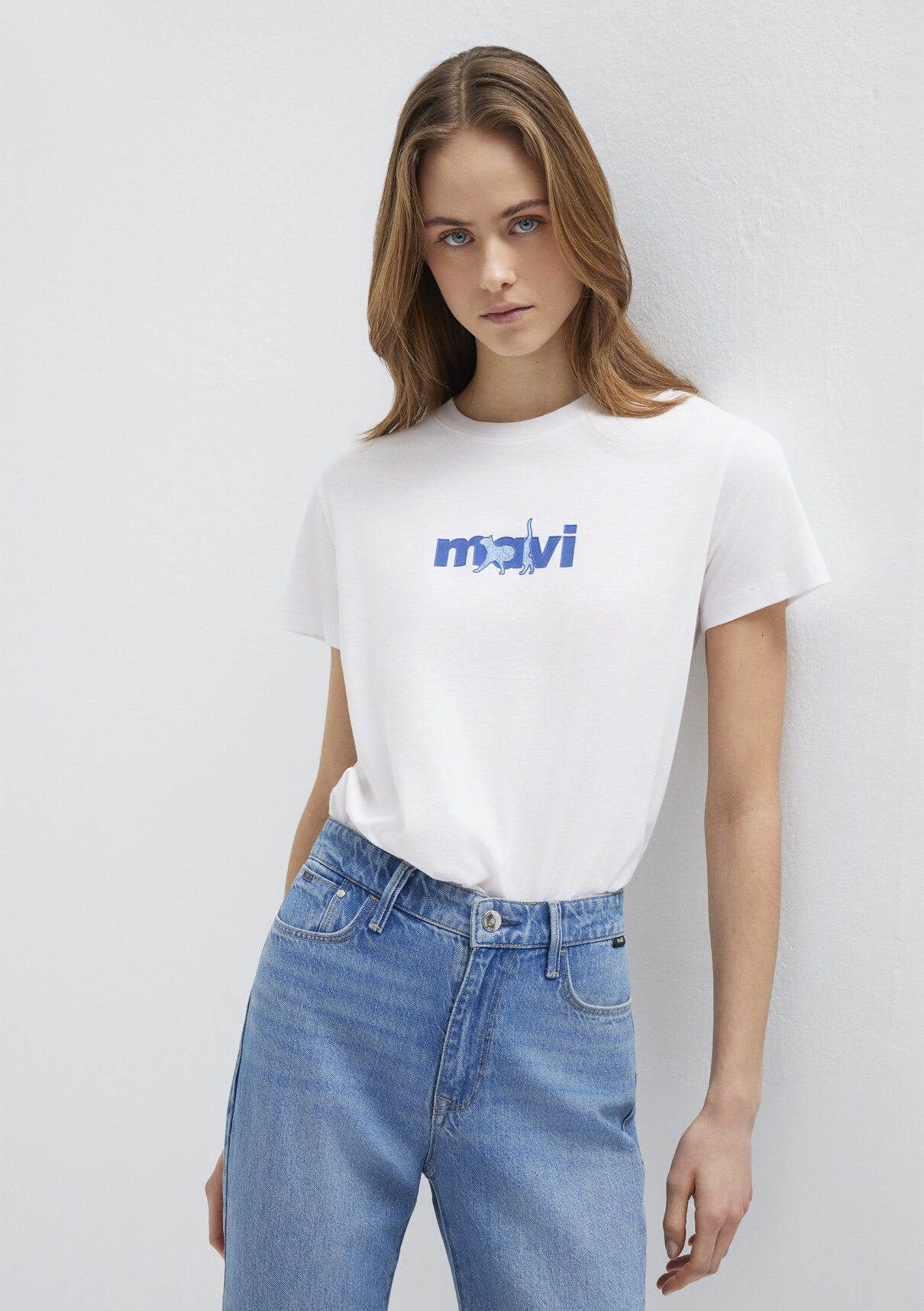 Mavi Kedi Baskılı Beyaz Tişört görsel 3