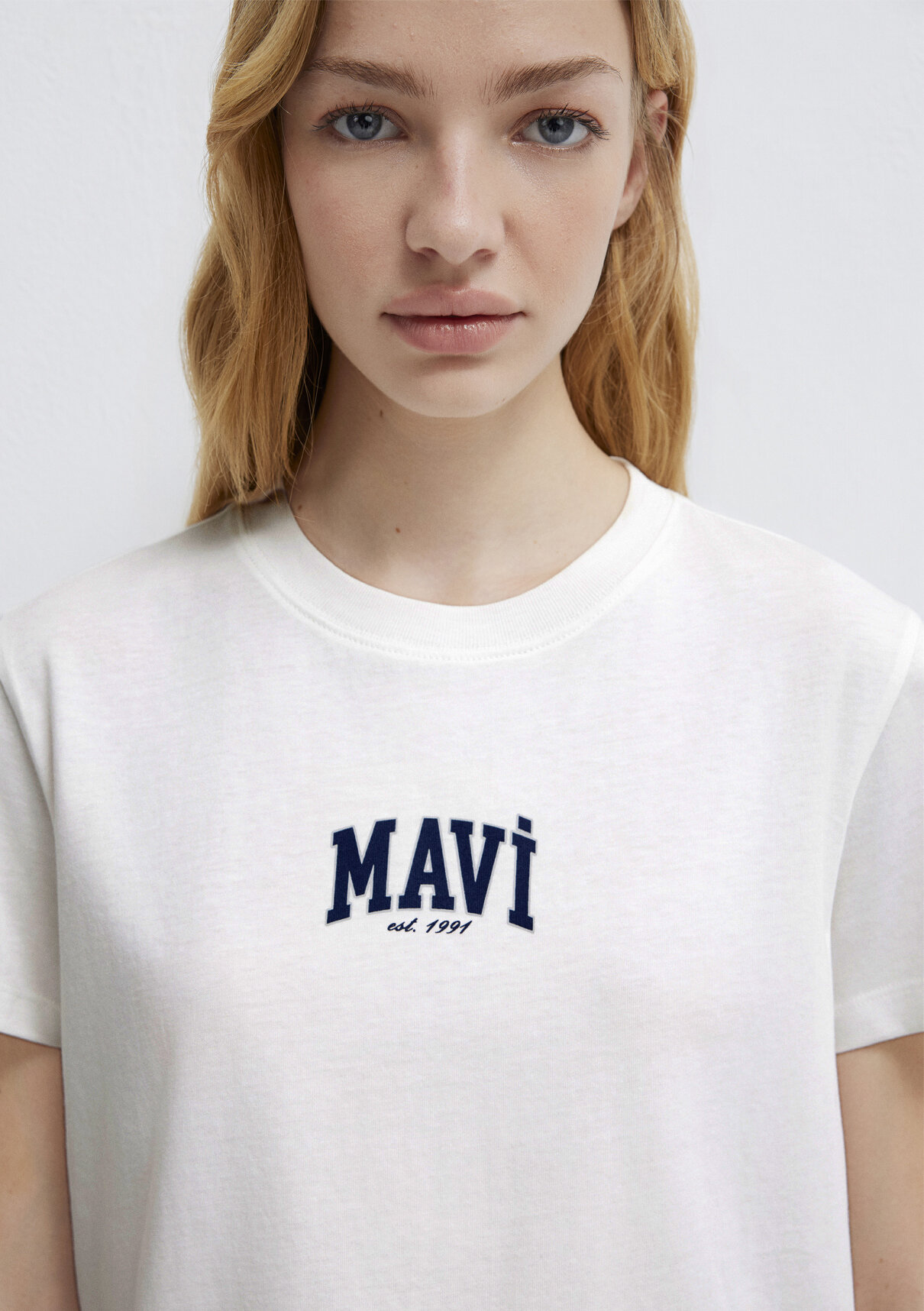 Mavi Logo Baskılı Ekru Tişört görsel 6