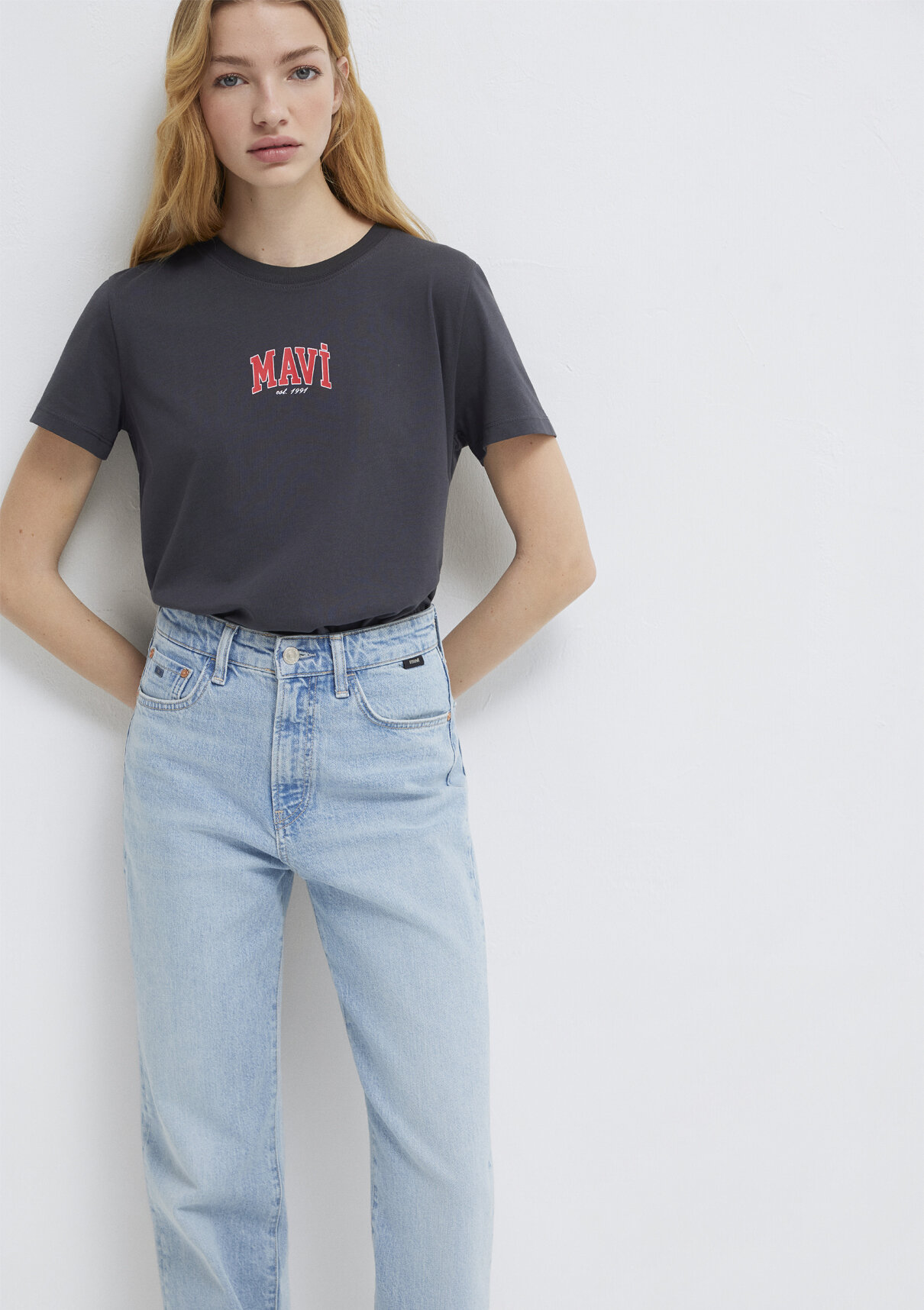 Mavi Logo Baskılı Antrasit Tişört