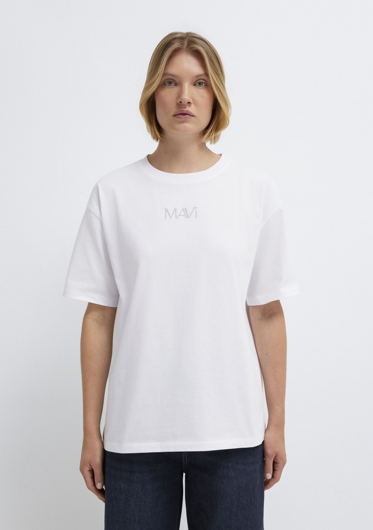 Mavi Logo Baskılı Beyaz Tişört görsel 3