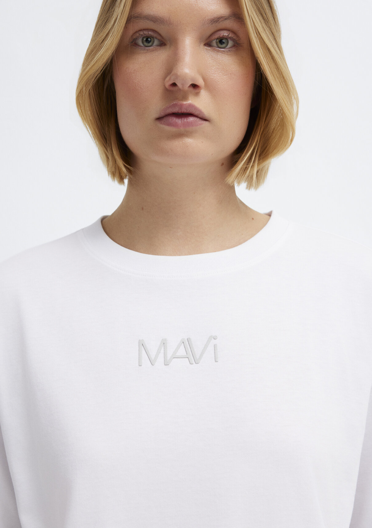 Mavi Logo Baskılı Beyaz Tişört görsel 6