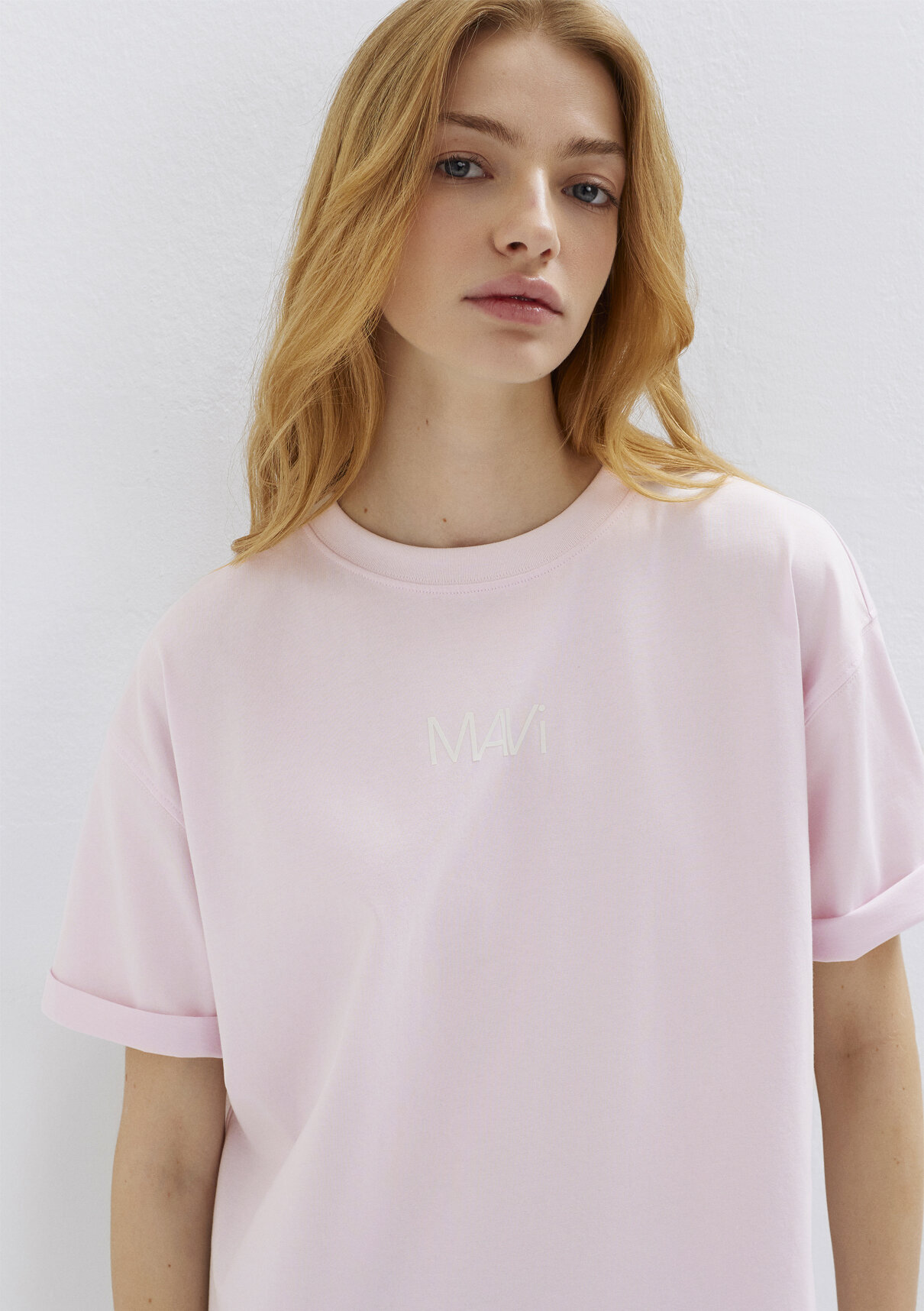 Mavi Logo Baskılı Pembe Tişört görsel 2