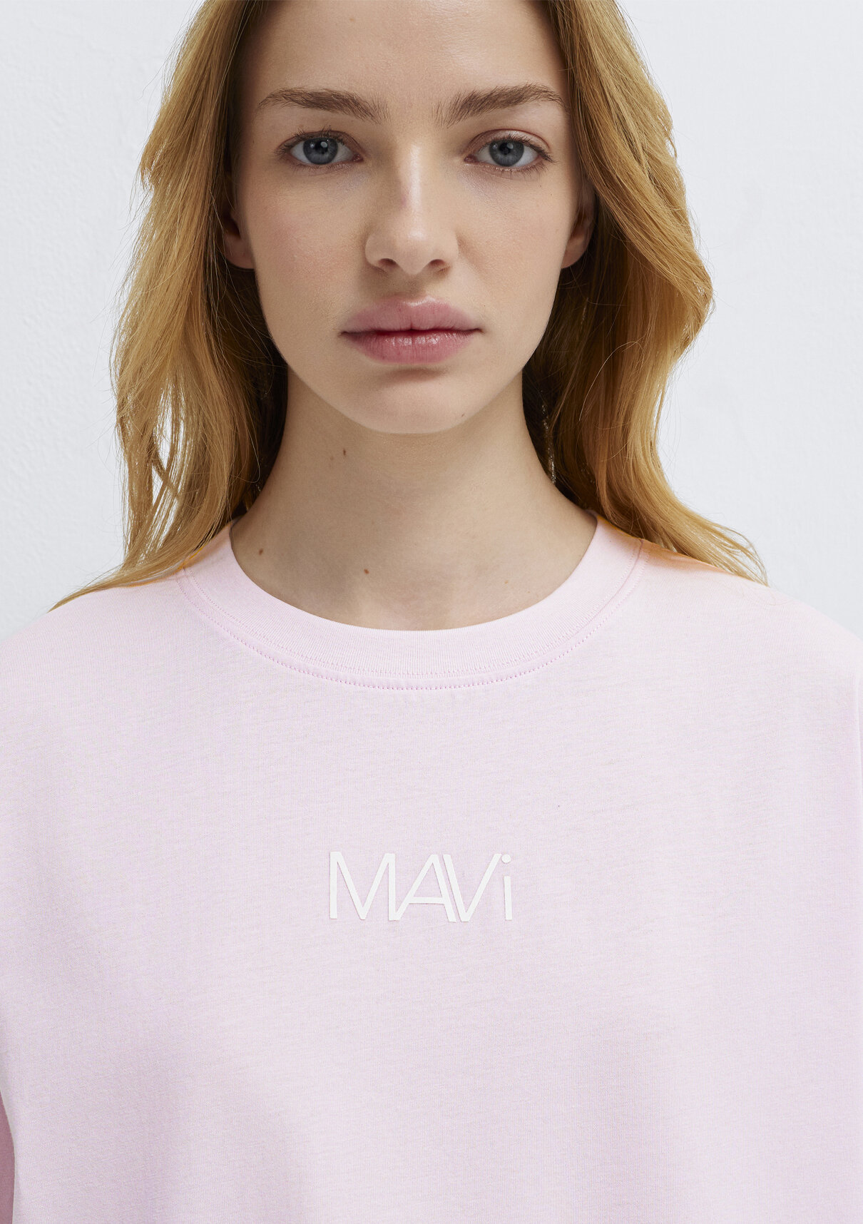 Mavi Logo Baskılı Pembe Tişört görsel 6