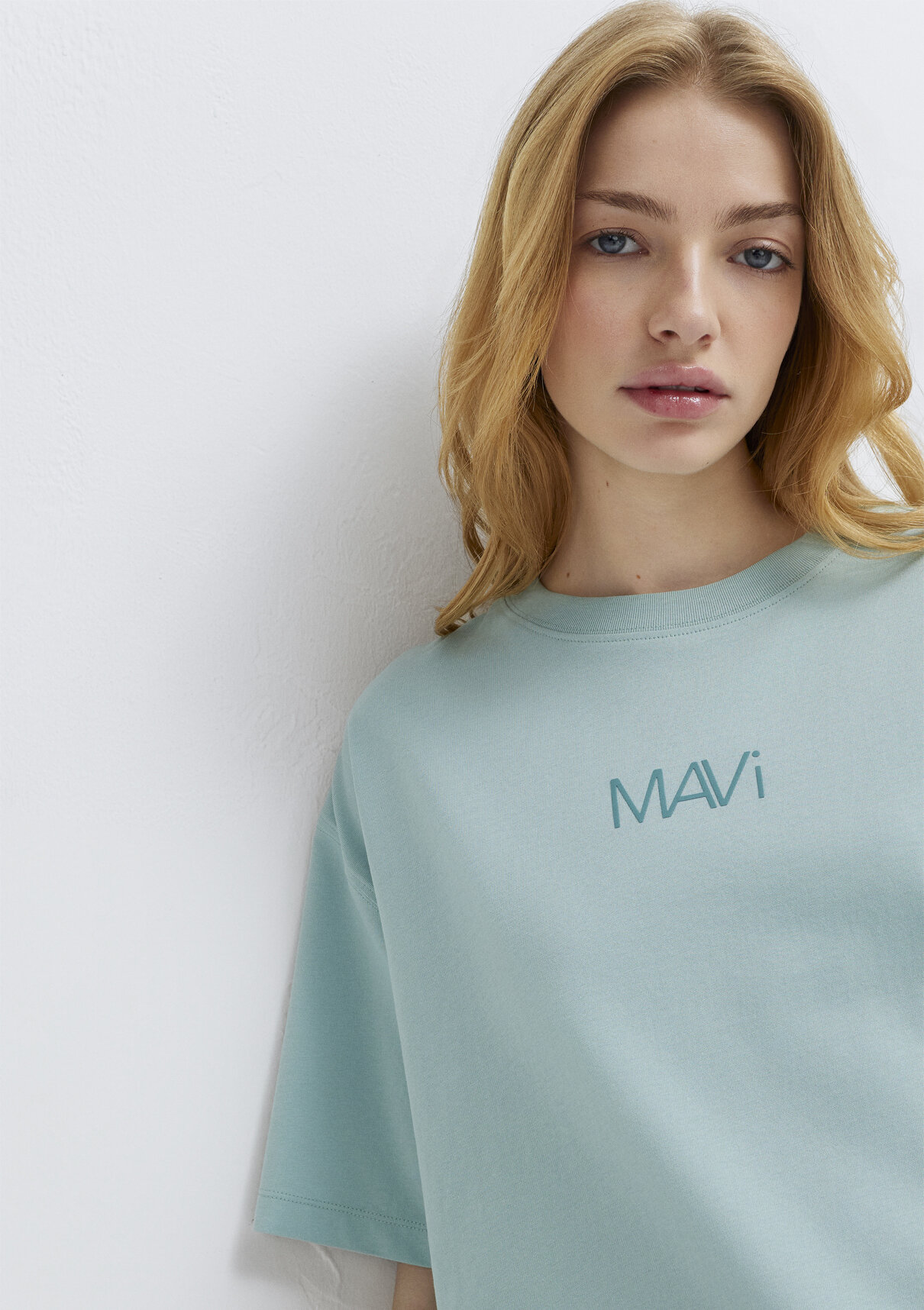 Mavi Logo Baskılı Yeşil Tişört görsel 2