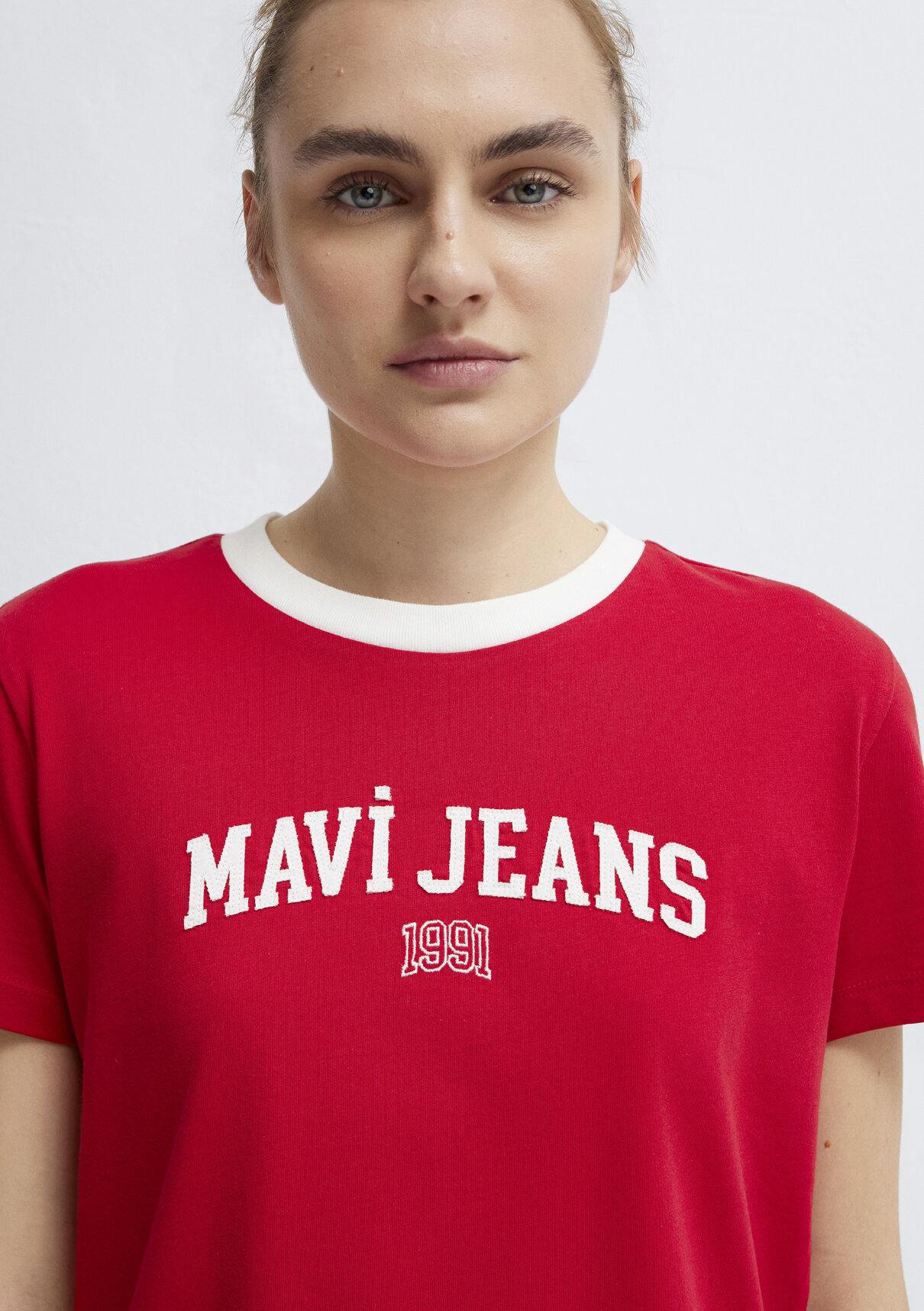 Mavi Logo Baskılı Kırmızı Tişört görsel 6