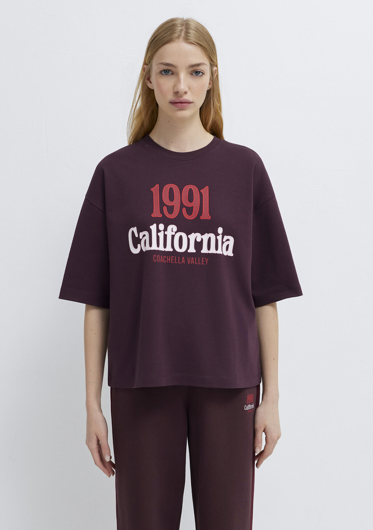 Mavi California Baskılı Bordo Tişört görsel 4