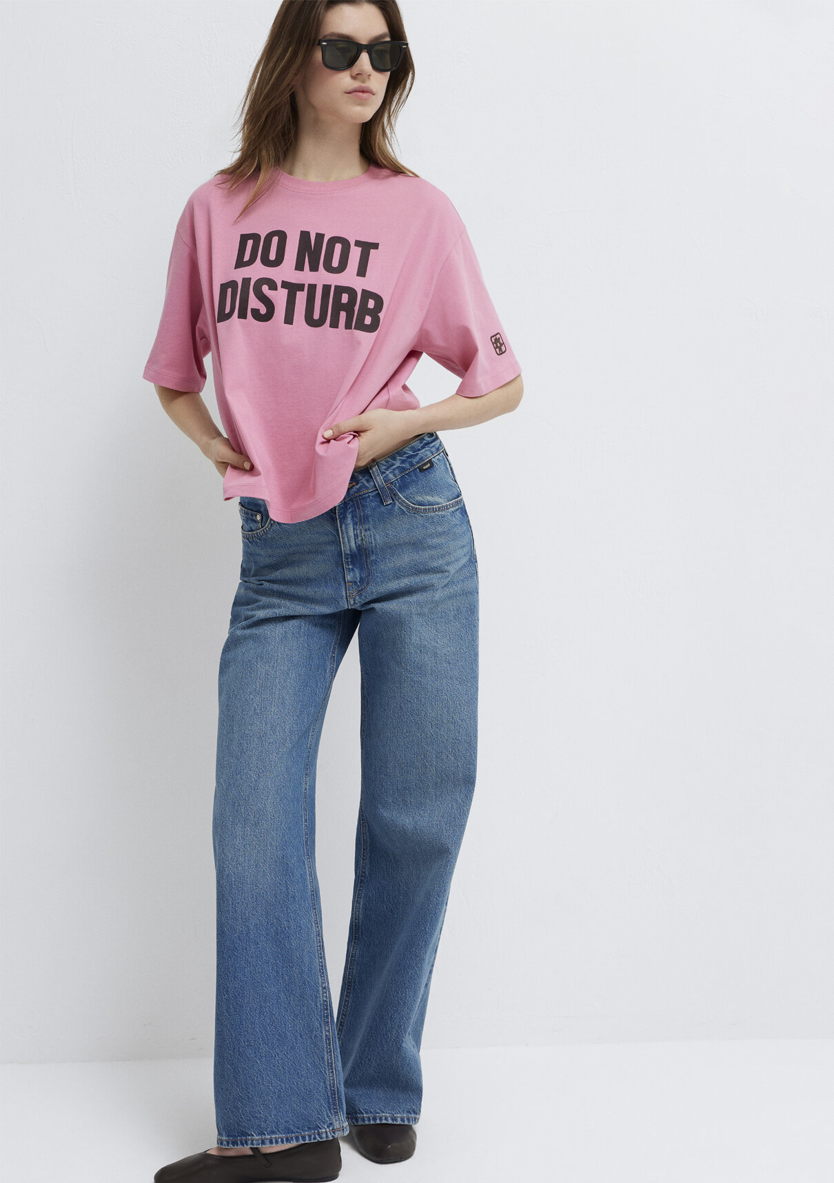 Mavi Slogan Baskılı Pembe Tişört