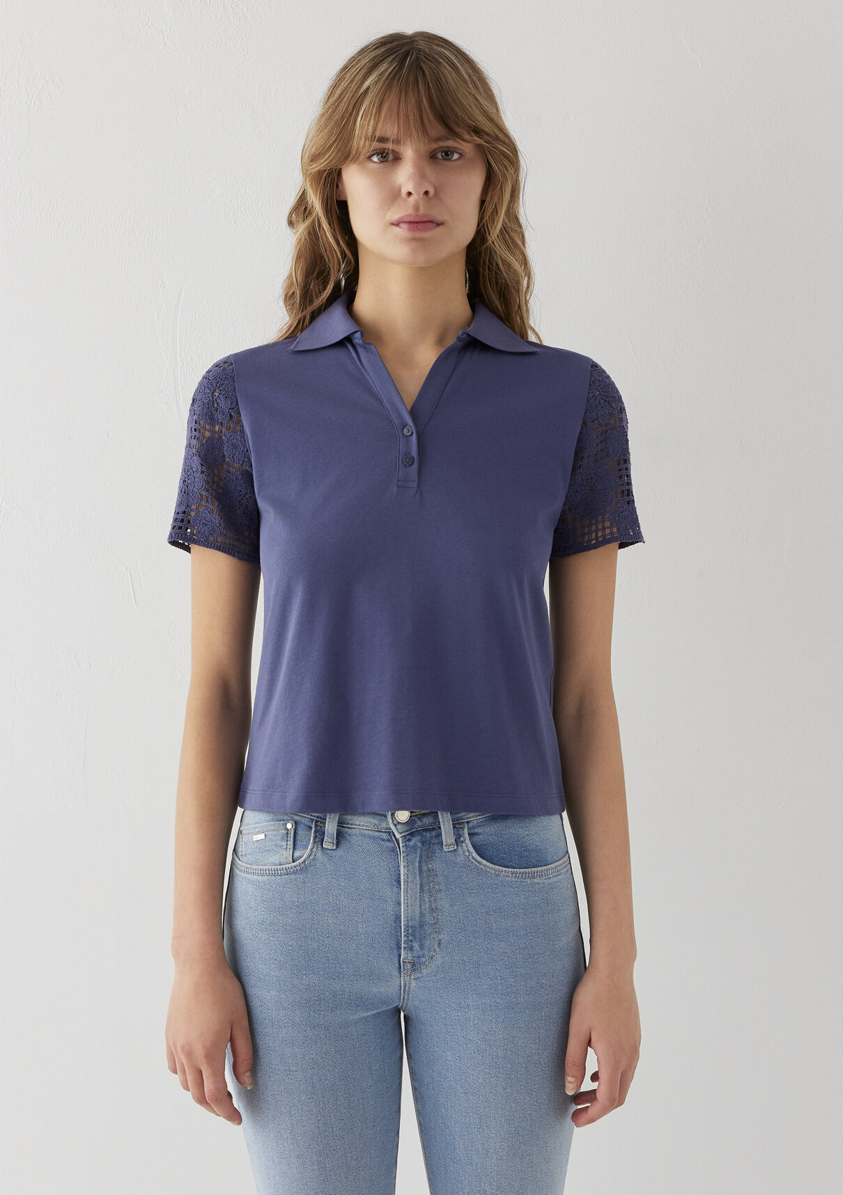 Mavi Dantel Detaylı Mor Polo Tişört görsel 3