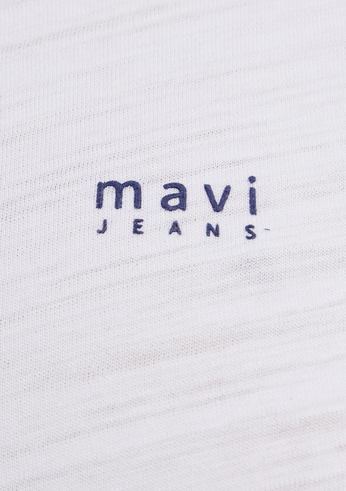 Mavi Yarı Düğmeli Mavi Jeans Beyaz Tişört görsel 7