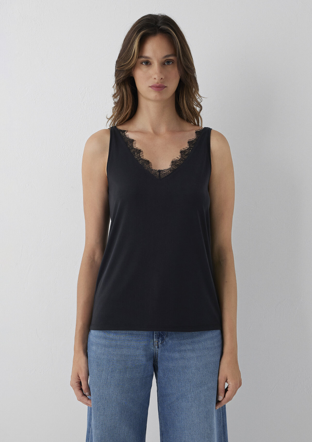 Mavi (Tencel™) Modal Karışımlı Dantelli Siyah Atlet görsel 3