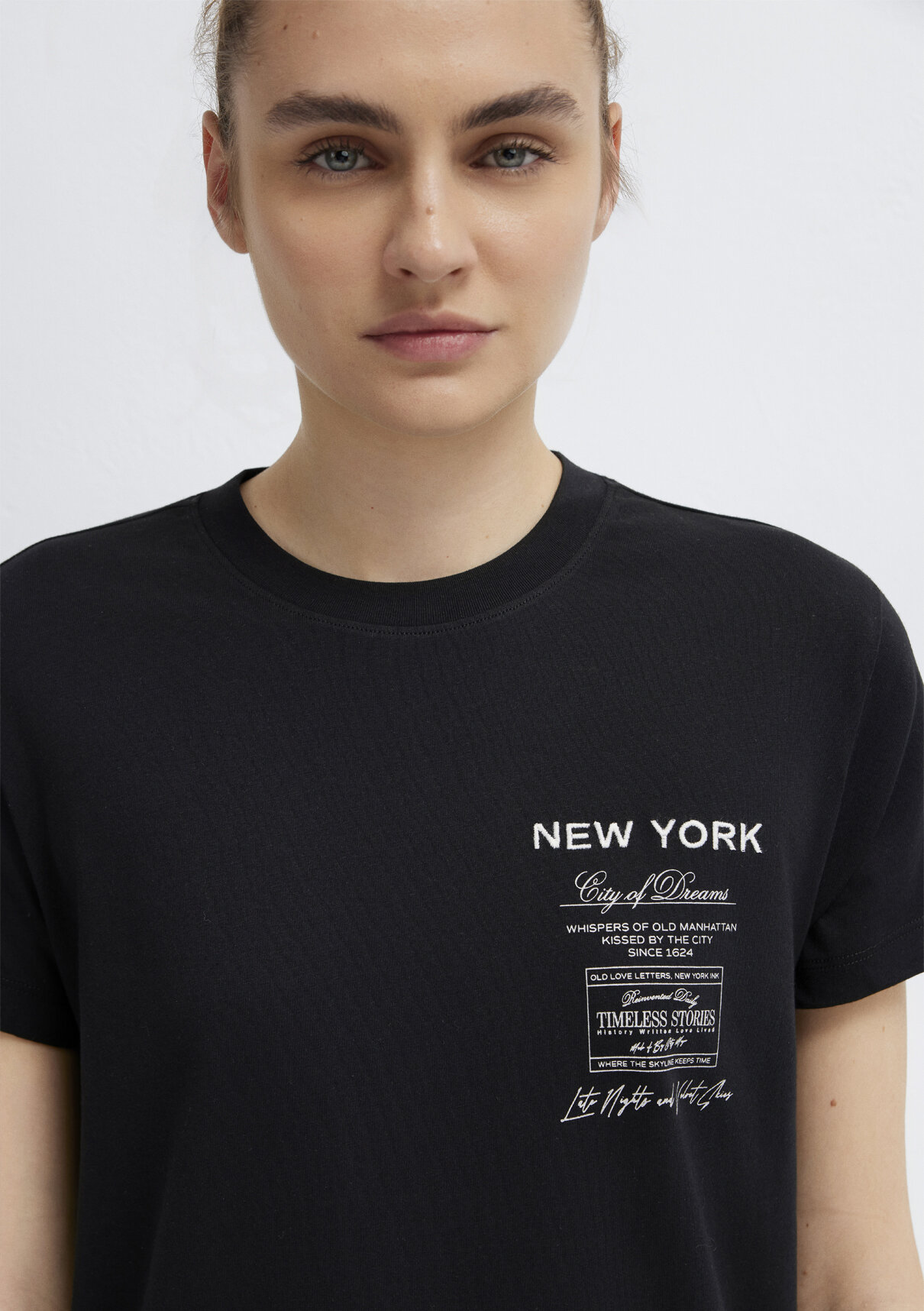 Mavi New York Nakışlı Siyah Tişört görsel 6