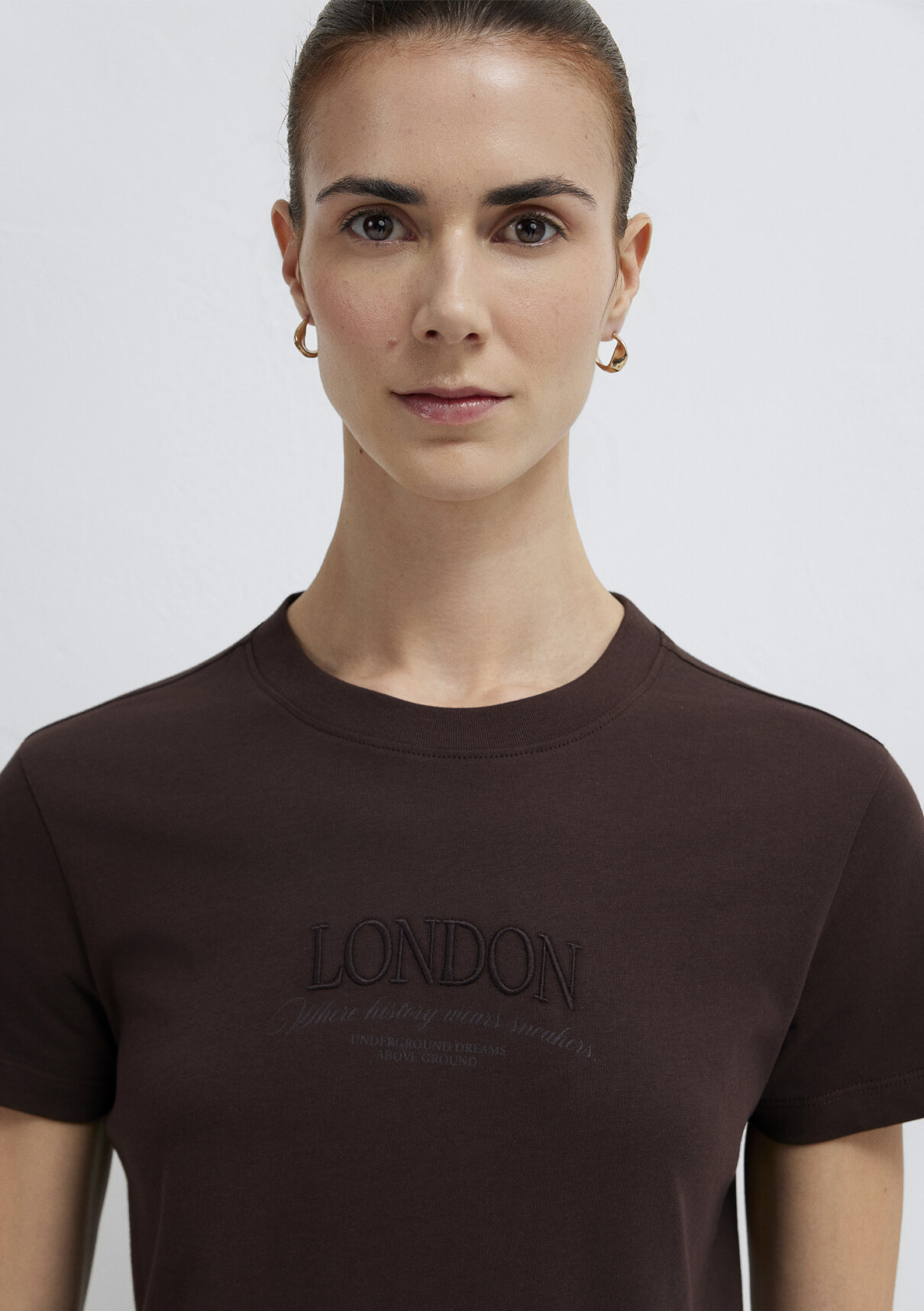 Mavi London Baskılı Kahverengi Tişört görsel 6