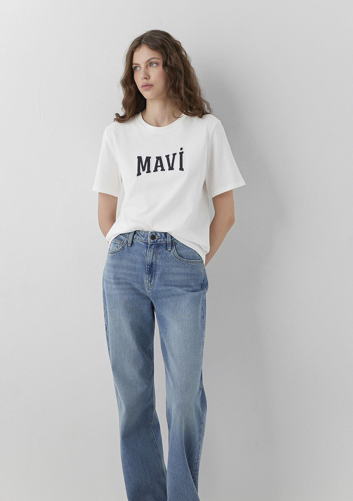 Mavi Logo Baskılı Ekru Tişört görsel 2