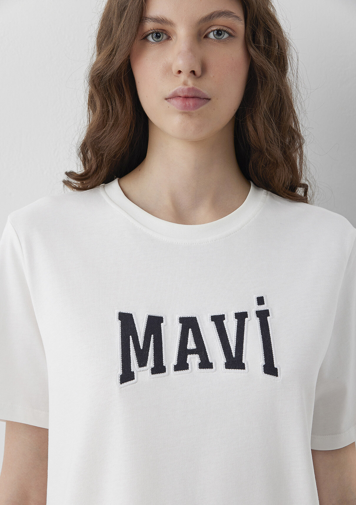 Mavi Logo Baskılı Ekru Tişört görsel 6