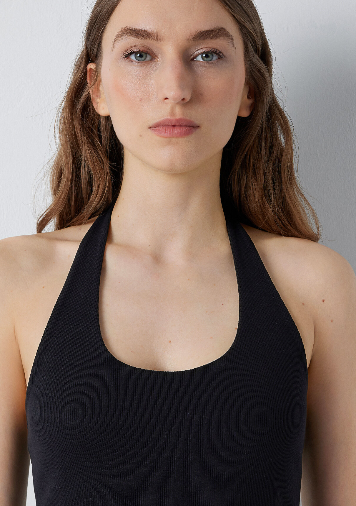 Mavi Halter Yaka Siyah Top görsel 7