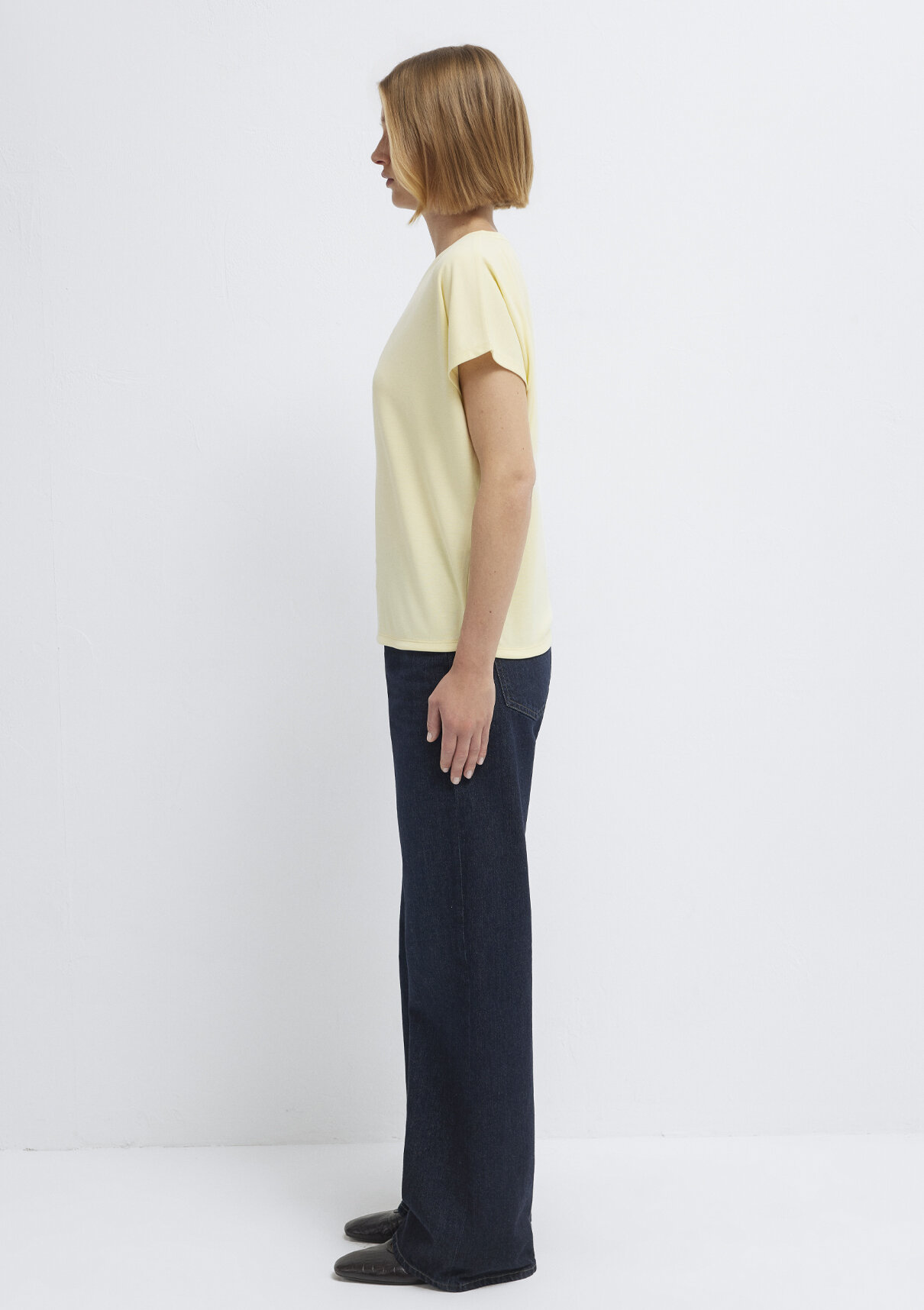 Mavi Soft-Premium Sarı (TENCEL™) Liyosel Karışımlı Basic Tişört görsel 4