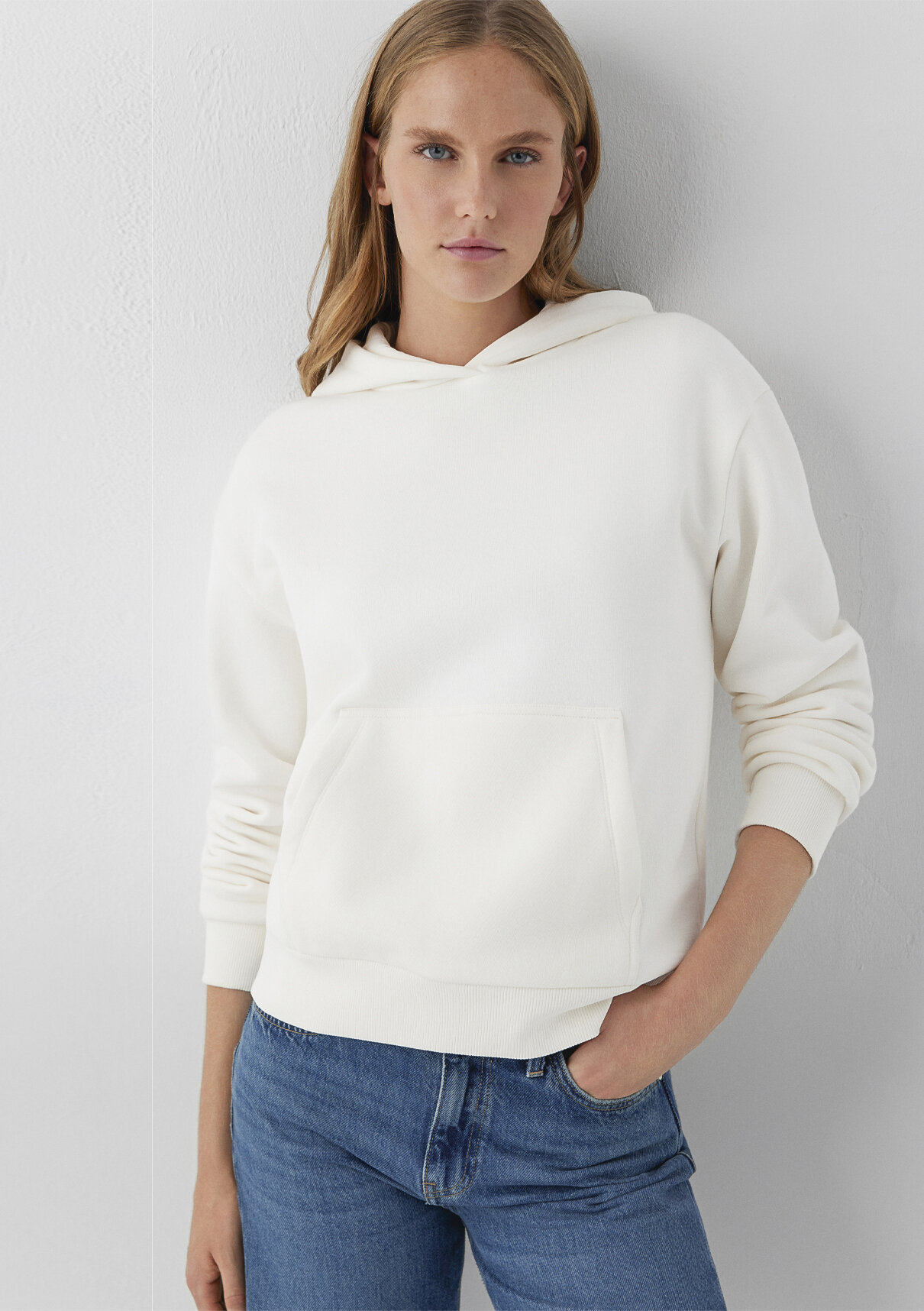 Mavi Kapüşonlu Ekru Sweatshirt