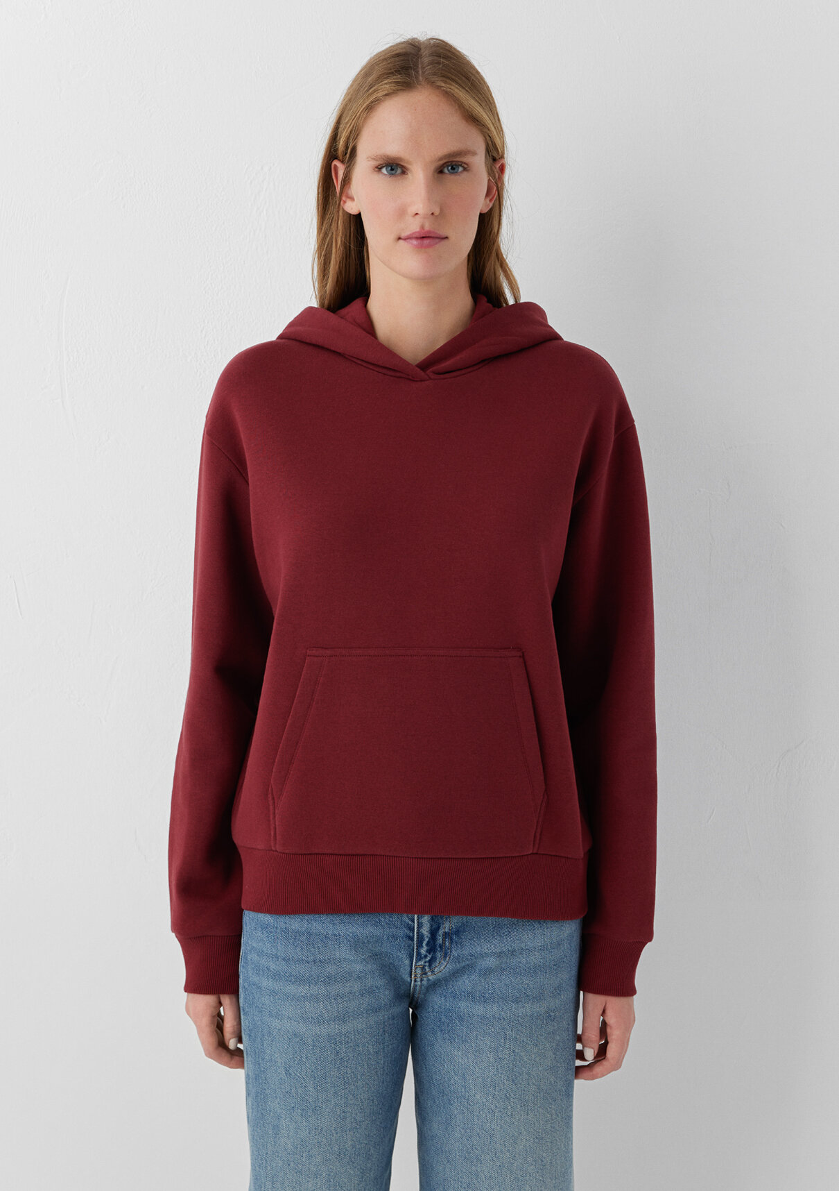 Mavi Kapüşonlu Kırmızı Sweatshirt görsel 3