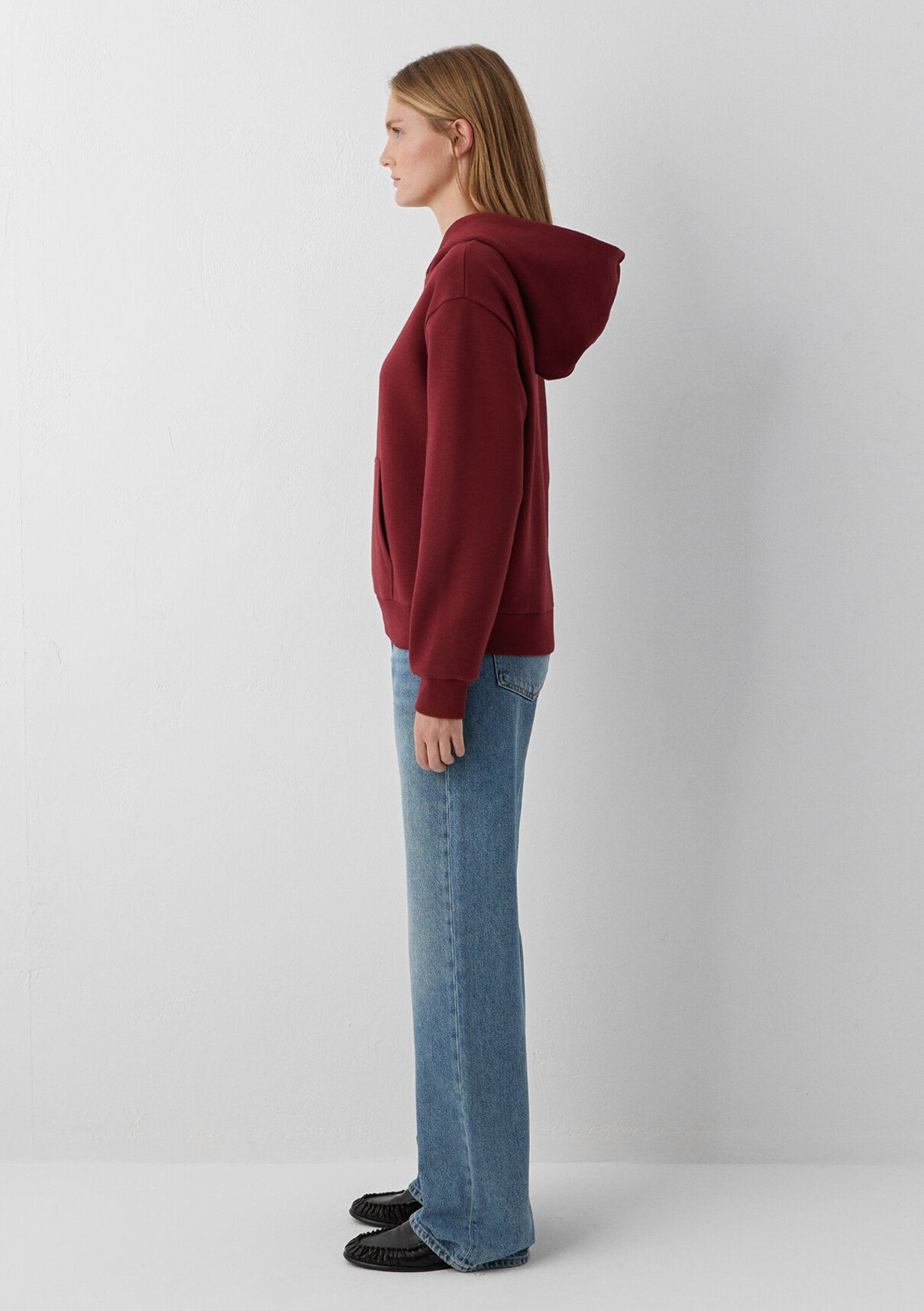 Mavi Kapüşonlu Kırmızı Sweatshirt görsel 4