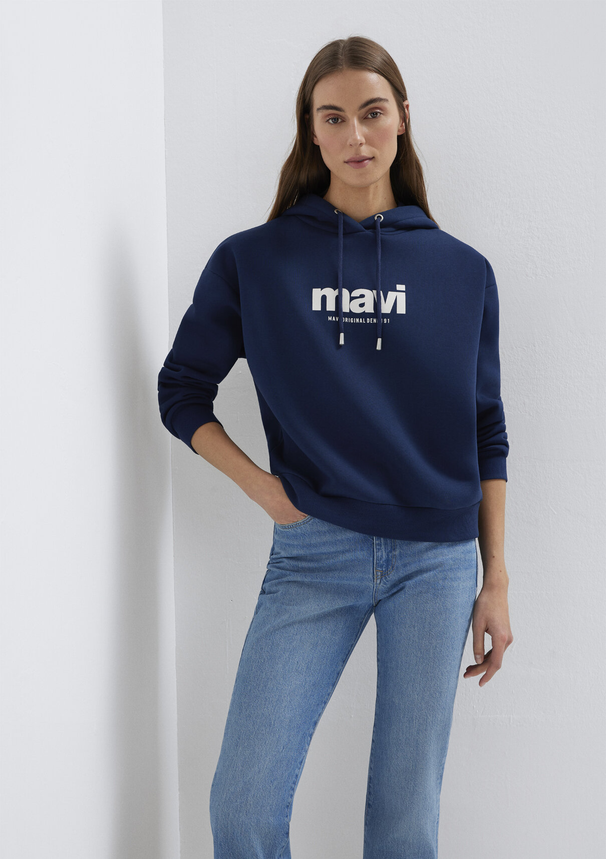 Mavi Logo Baskılı Kapüşonlu Lacivert Sweatshirt görsel 2