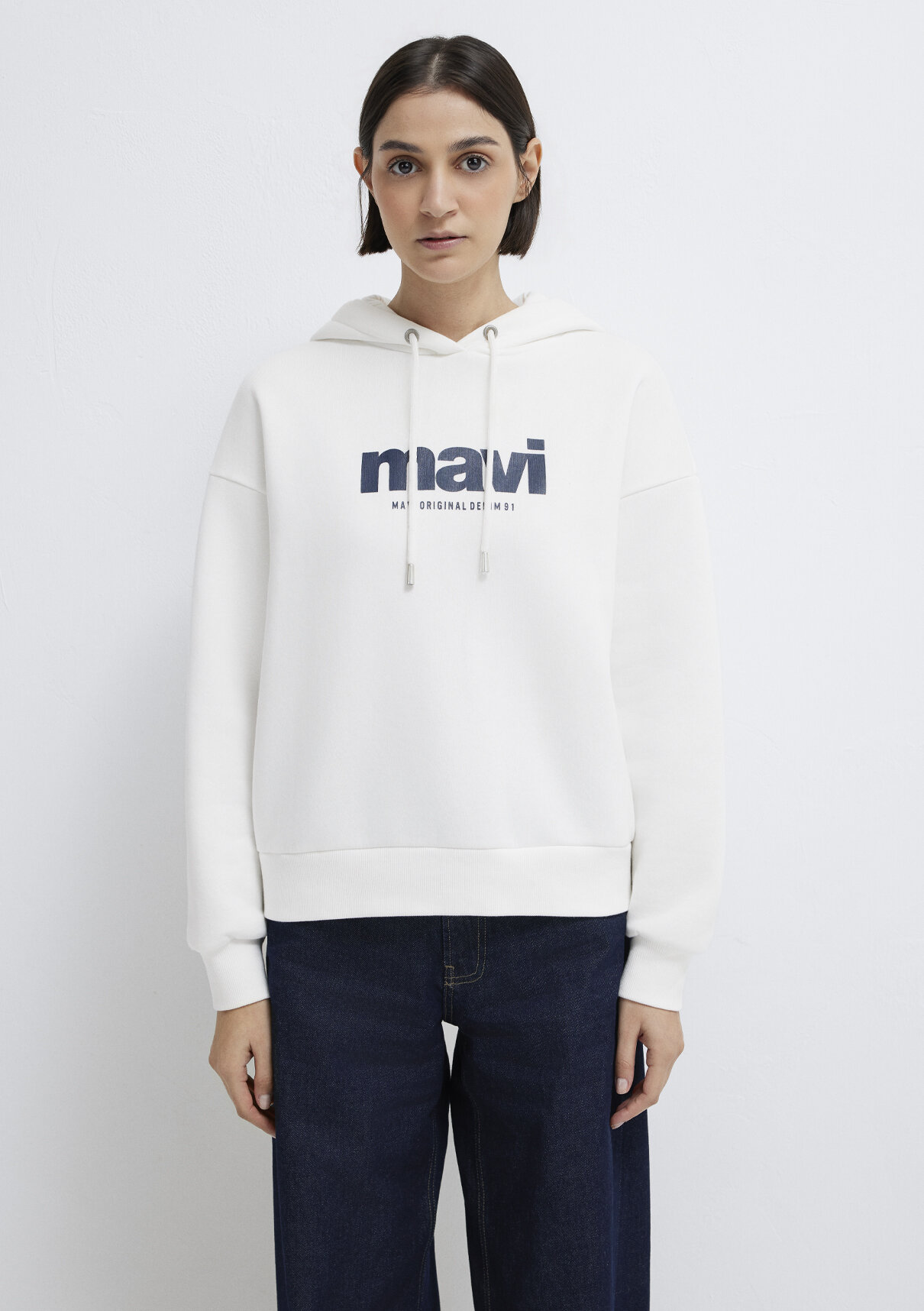 Mavi Logo Baskılı Kapüşonlu Ekru Sweatshirt görsel 3