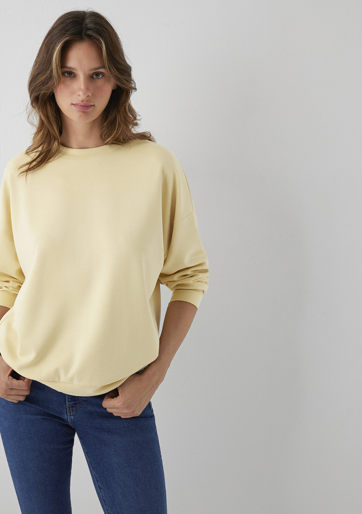 Mavi Soft-Premium (TENCEL™) Modal Karışımlı Sarı Sweatshirt görsel 2