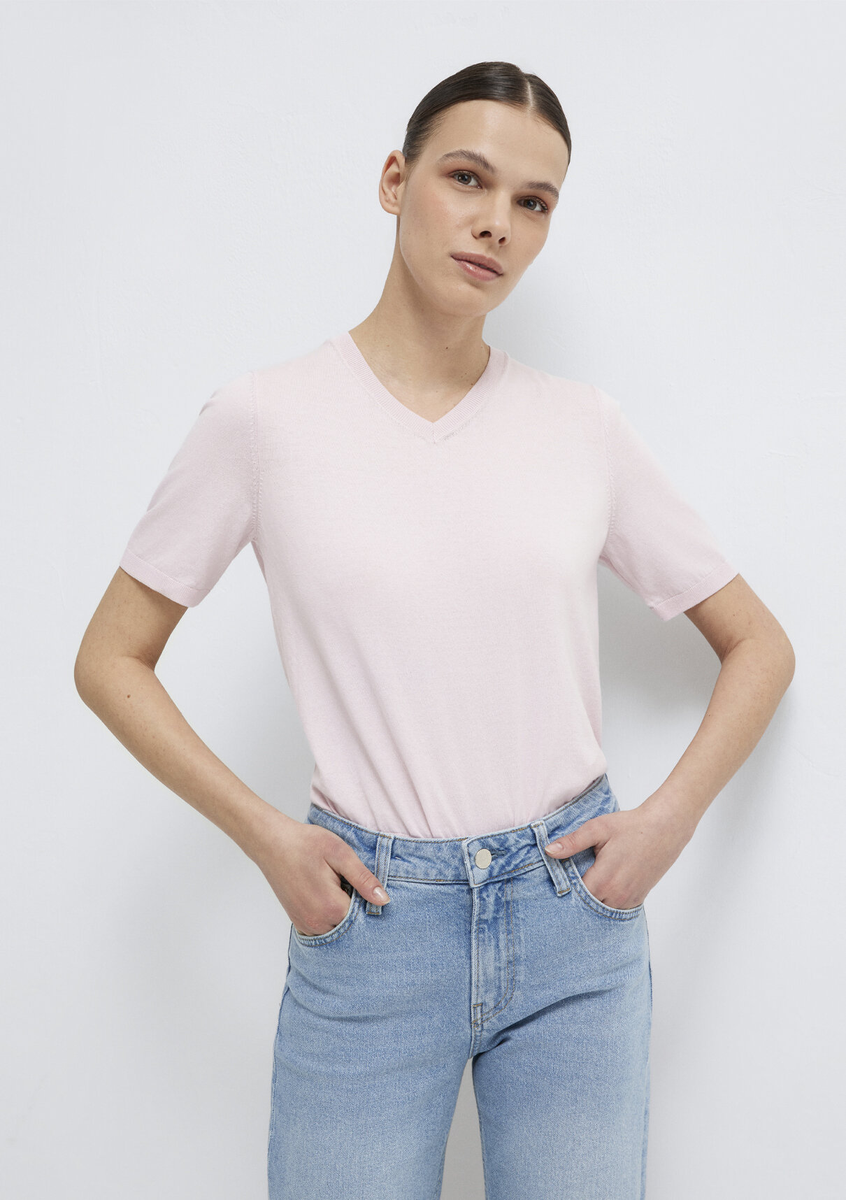 Mavi V Yaka Pembe Triko görsel 2