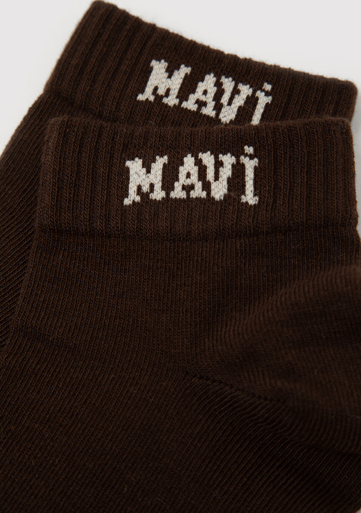 Mavi Logo Detaylı Kahverengi Patik Çorap görsel 2