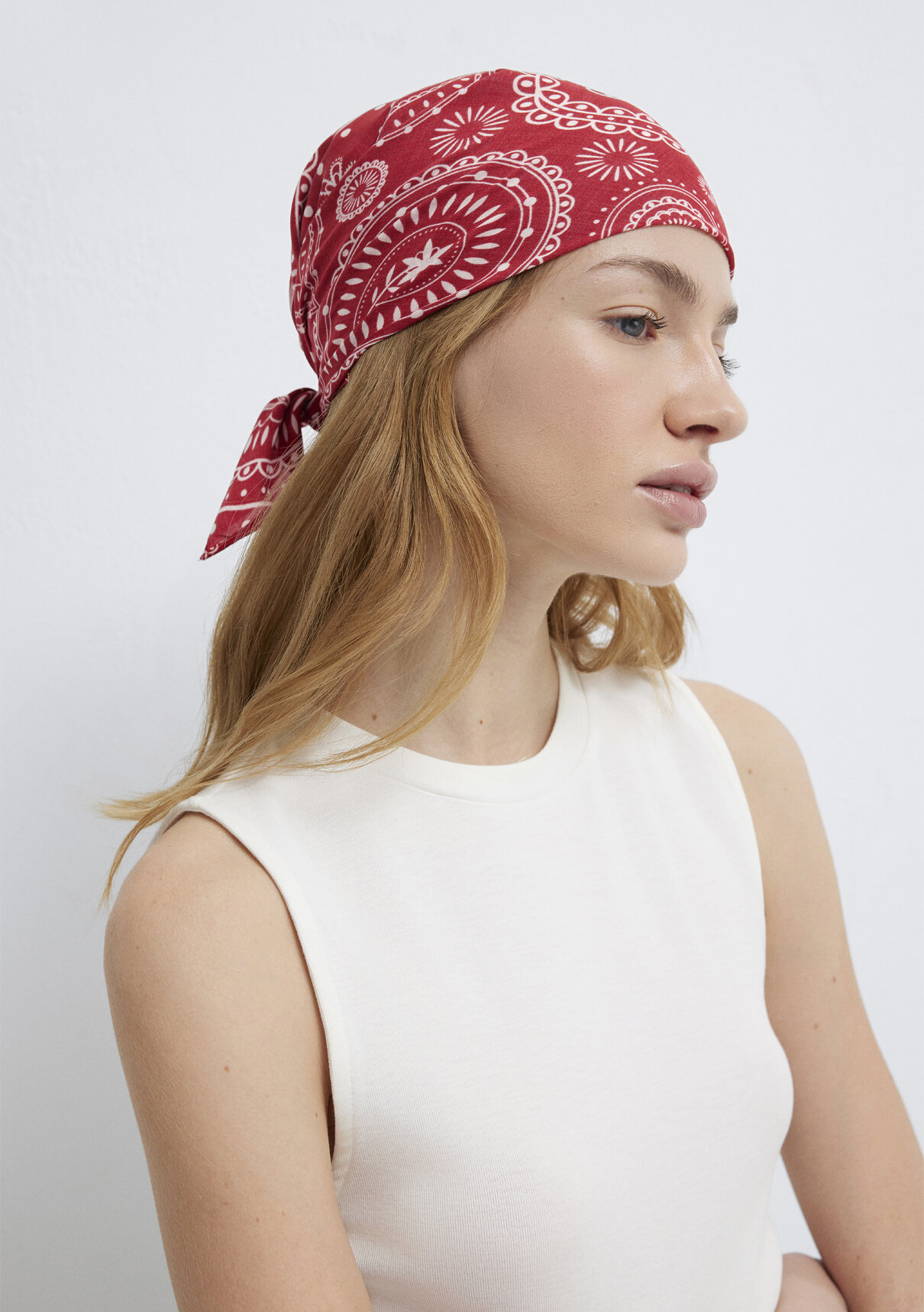 Mavi Baskılı Kırmızı Bandana
