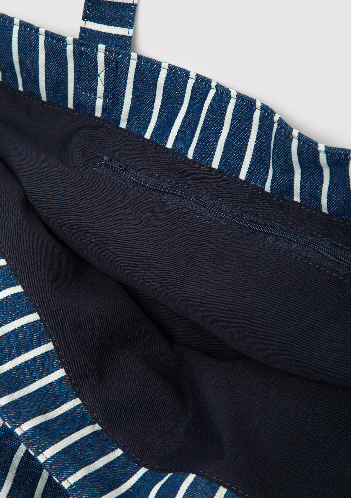 Mavi M Logo İşlemeli Denim Omuz Çantası görsel 6
