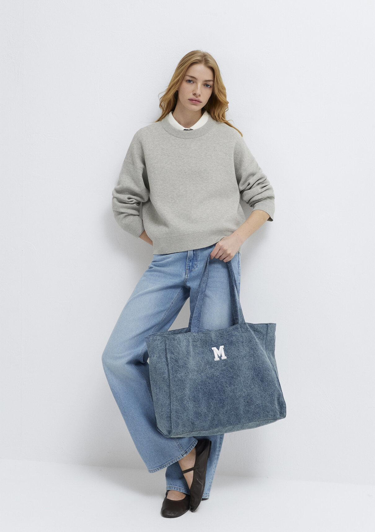Mavi M Logo İşlemeli Denim Omuz Çantası